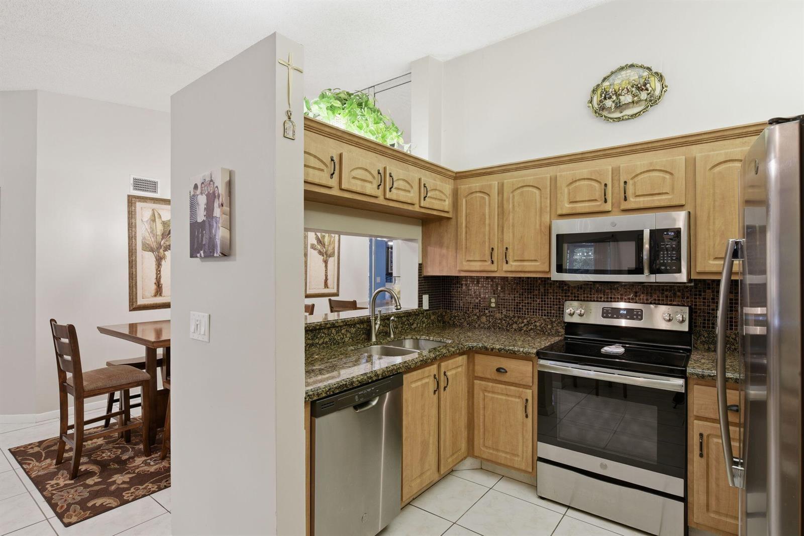 13811 Oneida Drive # F2, Delray Beach FL 33446 photo 2