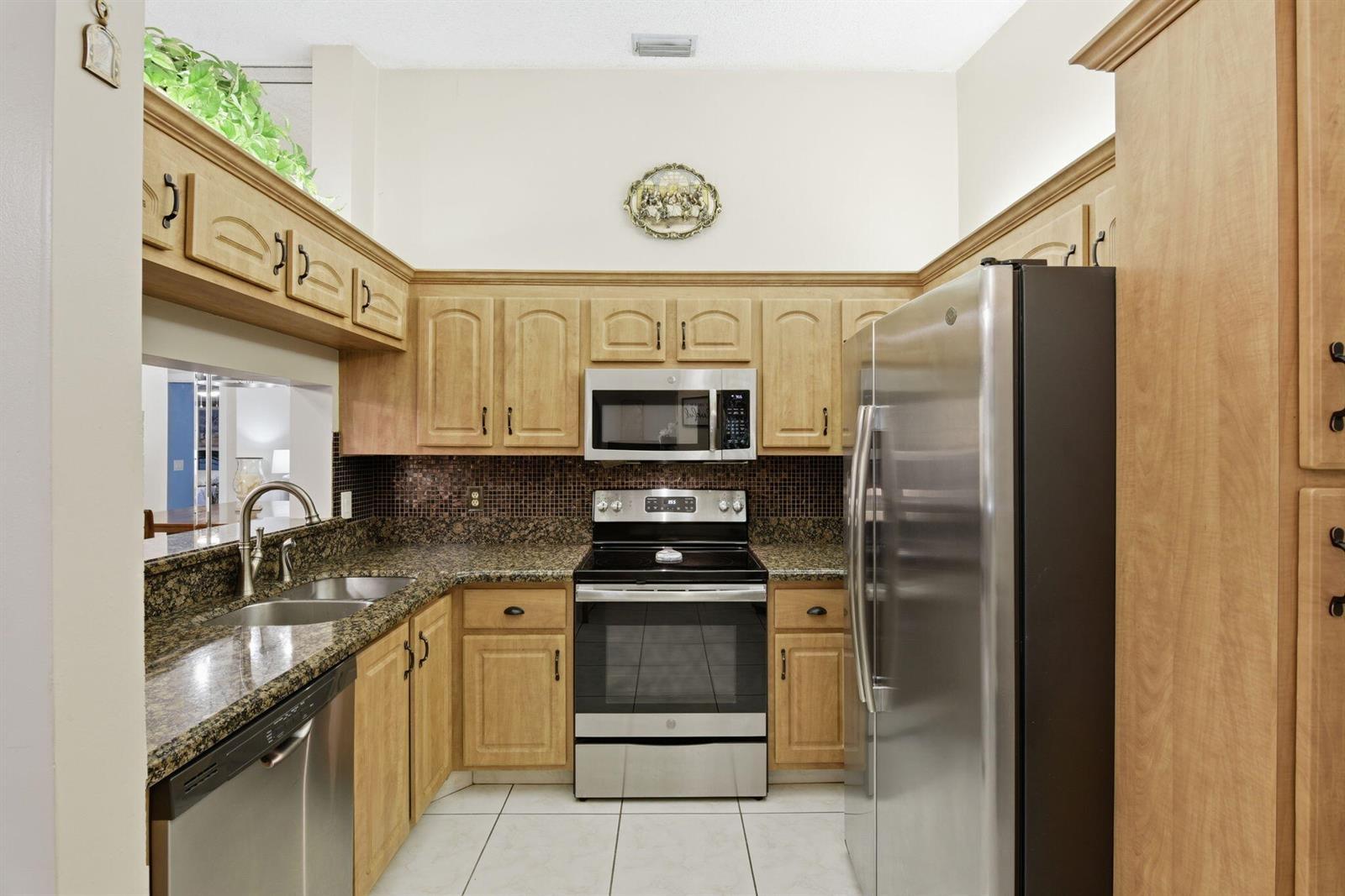 13811 Oneida Drive # F2, Delray Beach FL 33446 photo 4