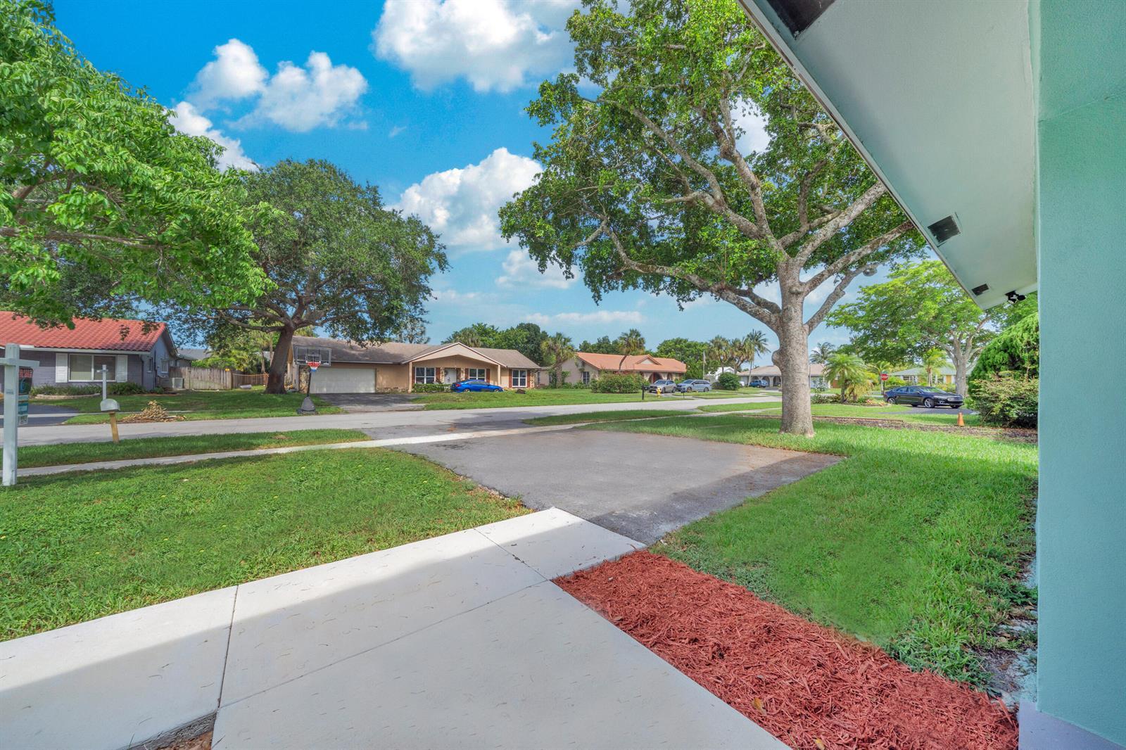 1941 SW 73rd Avenue, Plantation FL 33317 photo 5