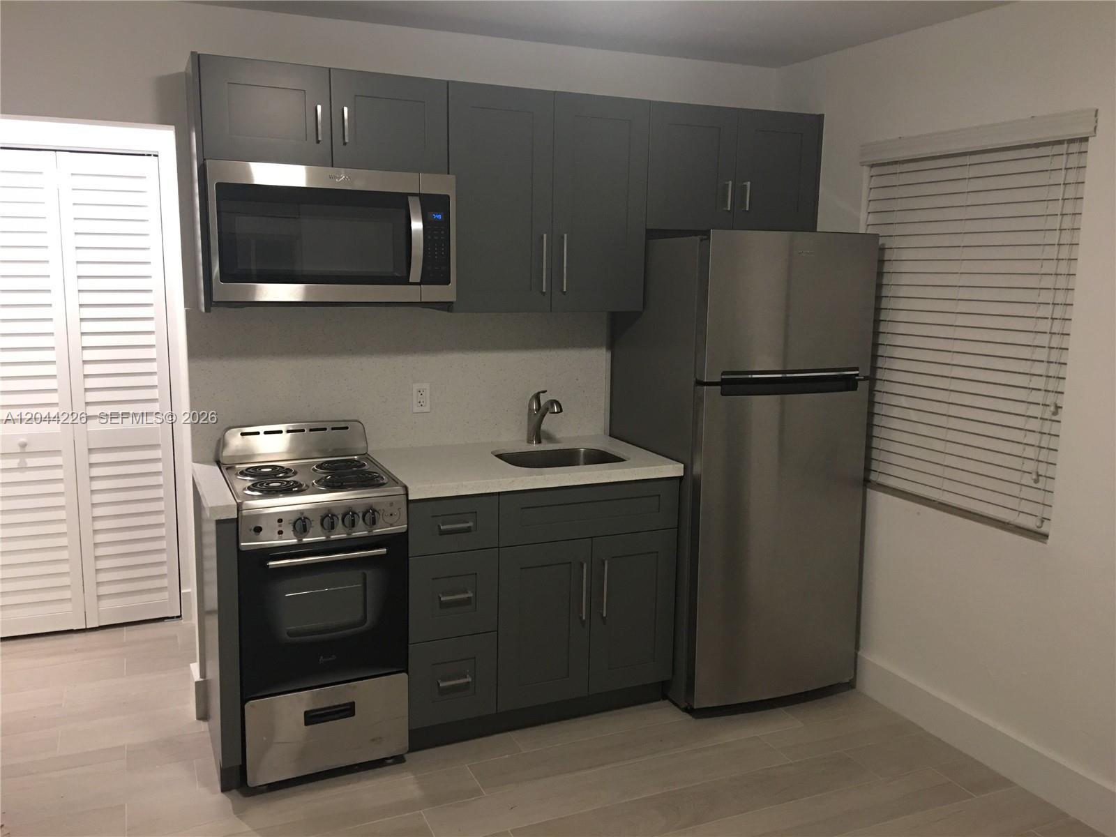 19 Sidonia Ave # 7, Coral Gables FL 33134 photo 2