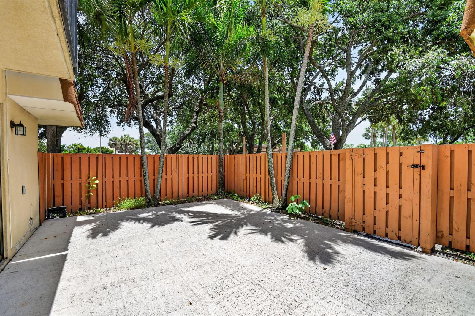 135 Heritage Way, West Palm Beach FL 33407 photo 5