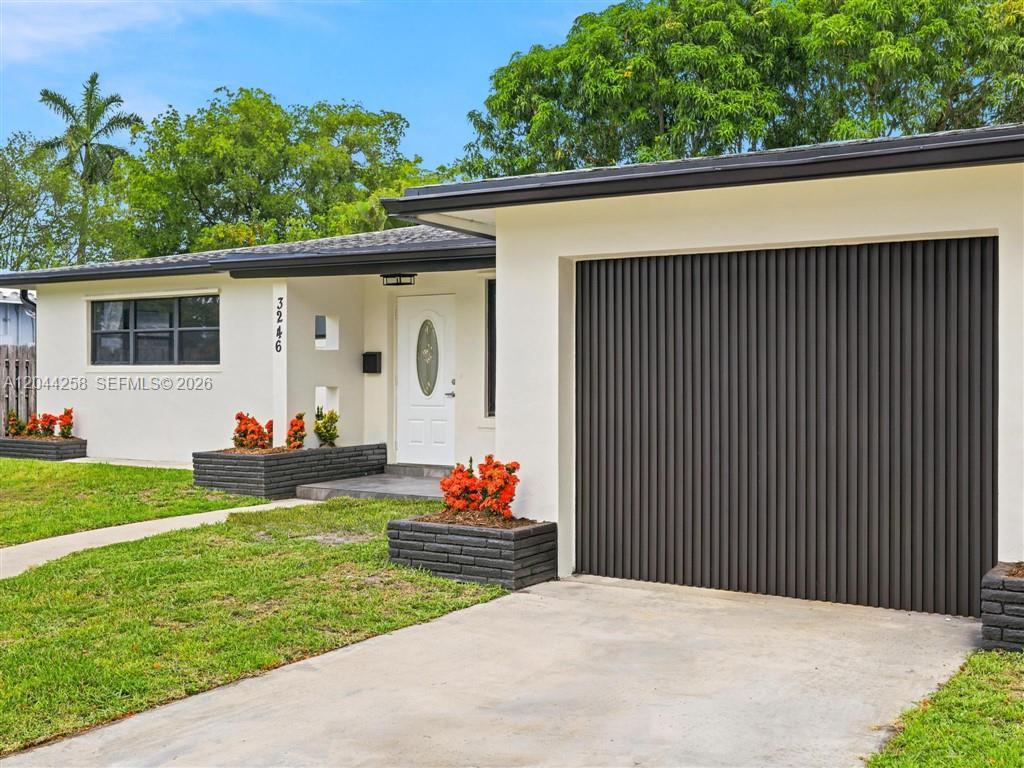 3246 Buchanan St, Hollywood FL 33021 photo 2