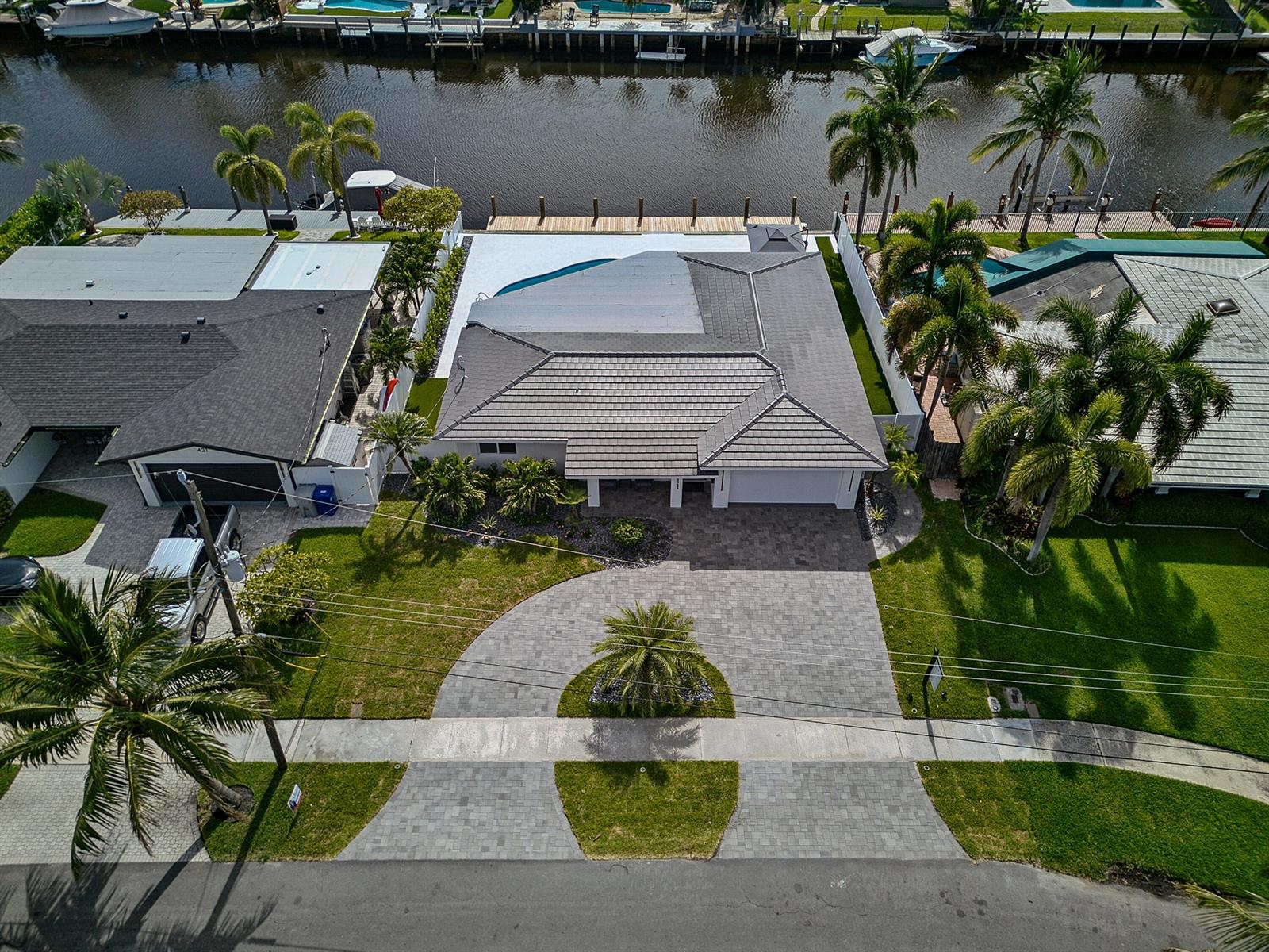 411 SE 2nd Avenue, Pompano Beach FL 33060 photo 2