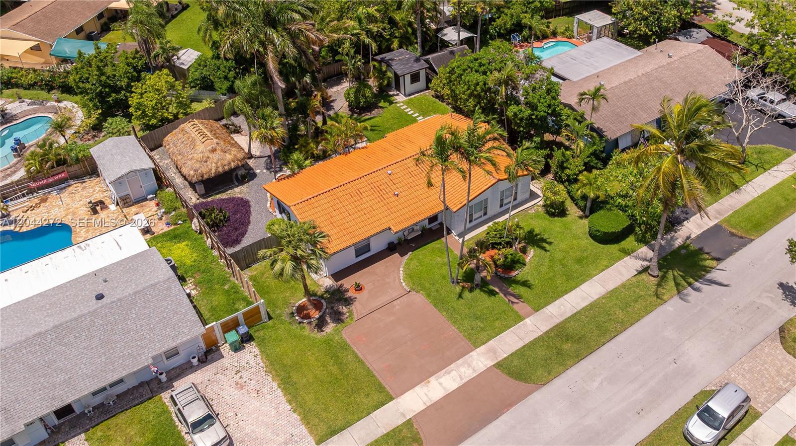 9030 SW 184th Ter, Cutler Bay FL 33157 photo 2