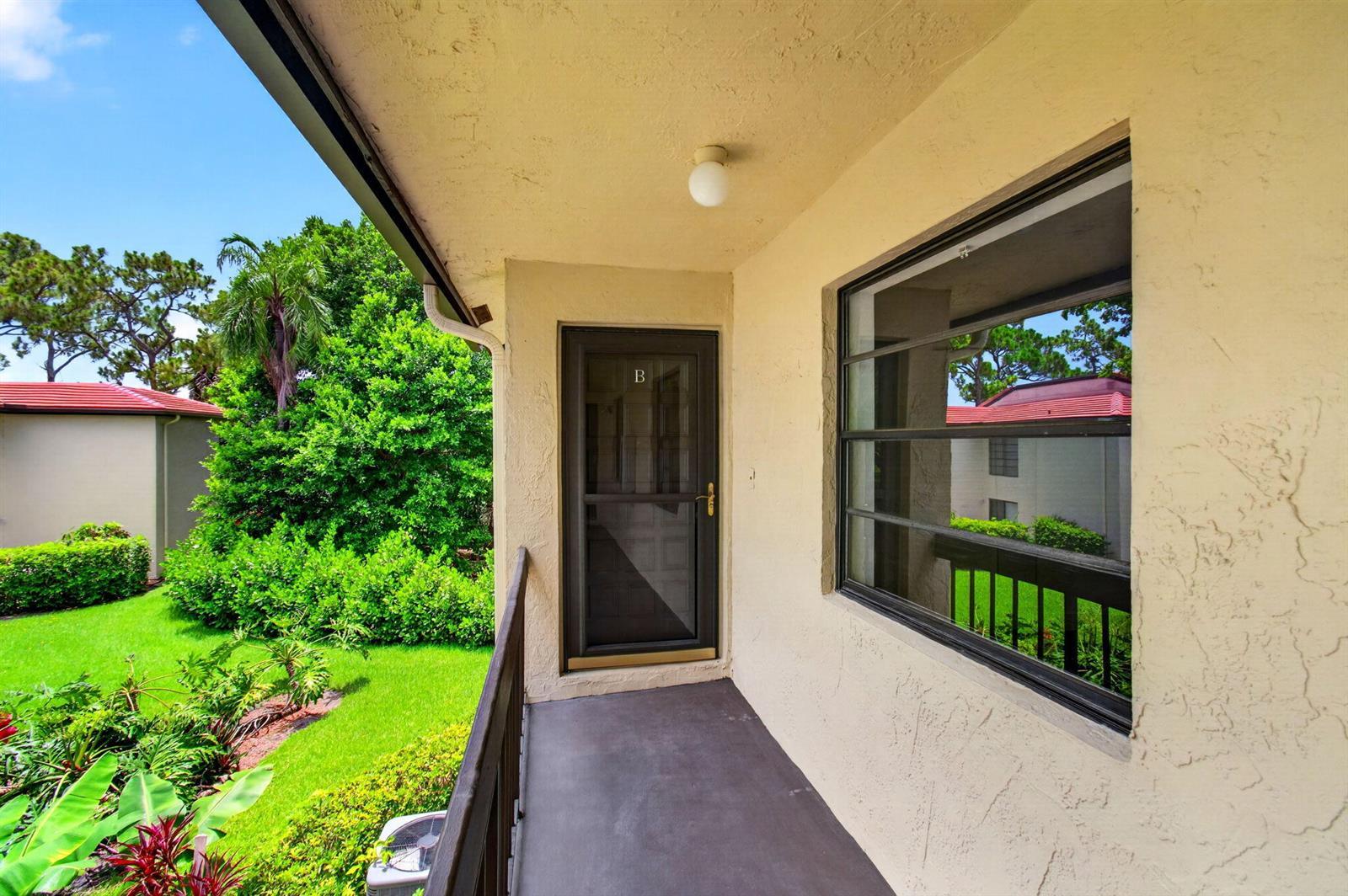 8460 Casa Del Lago, Boca Raton FL 33433 photo 4