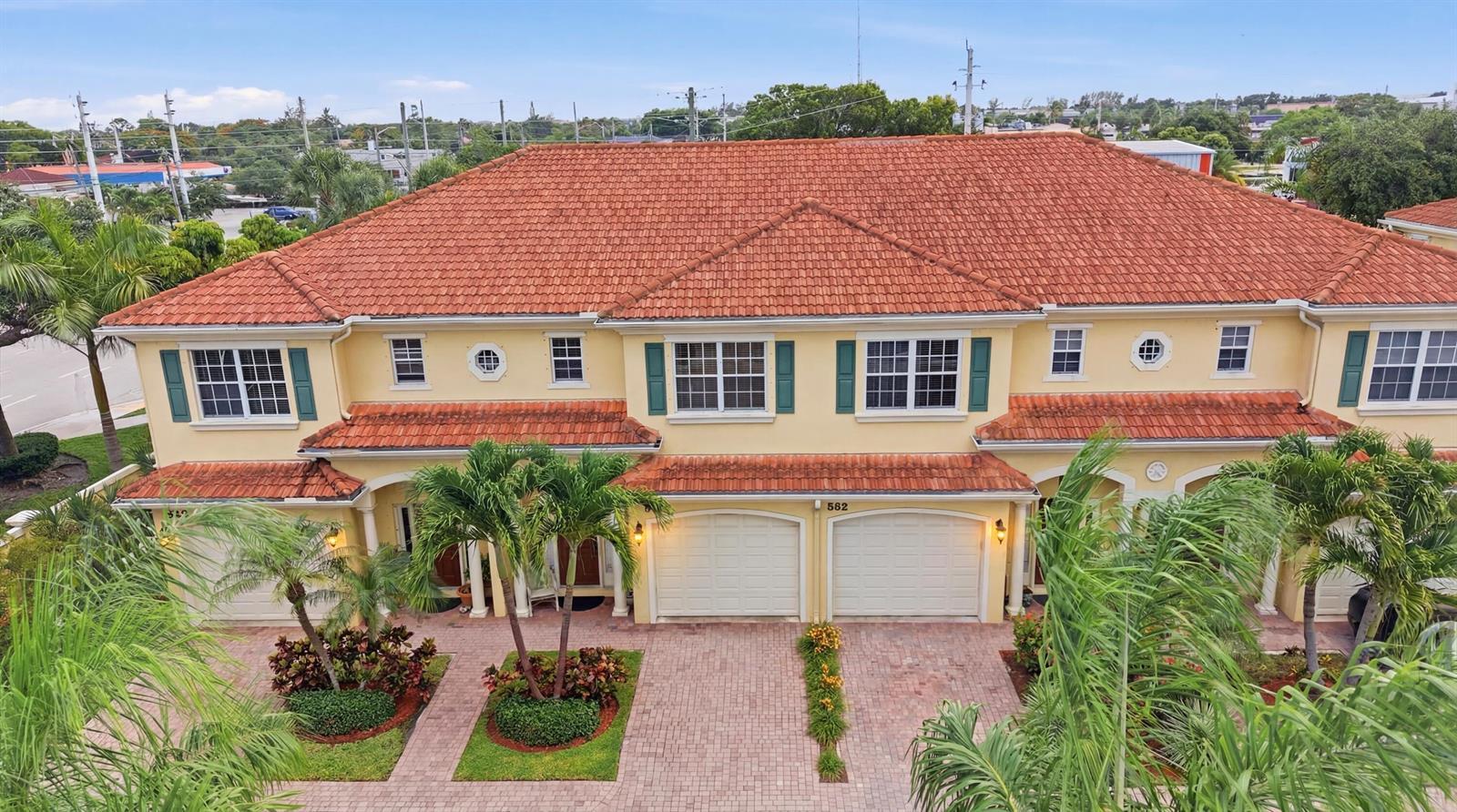556 Marbella Circle, North Palm Beach FL 33403 photo 2