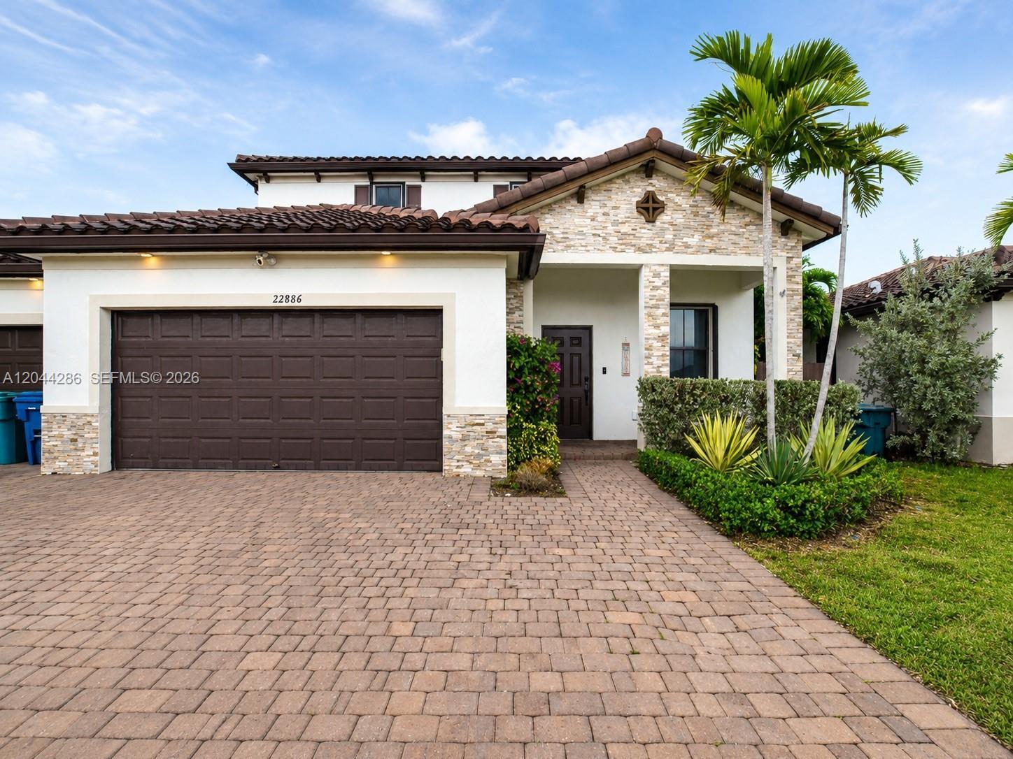 22886 SW 128th Pl, Miami FL 33170 photo 2