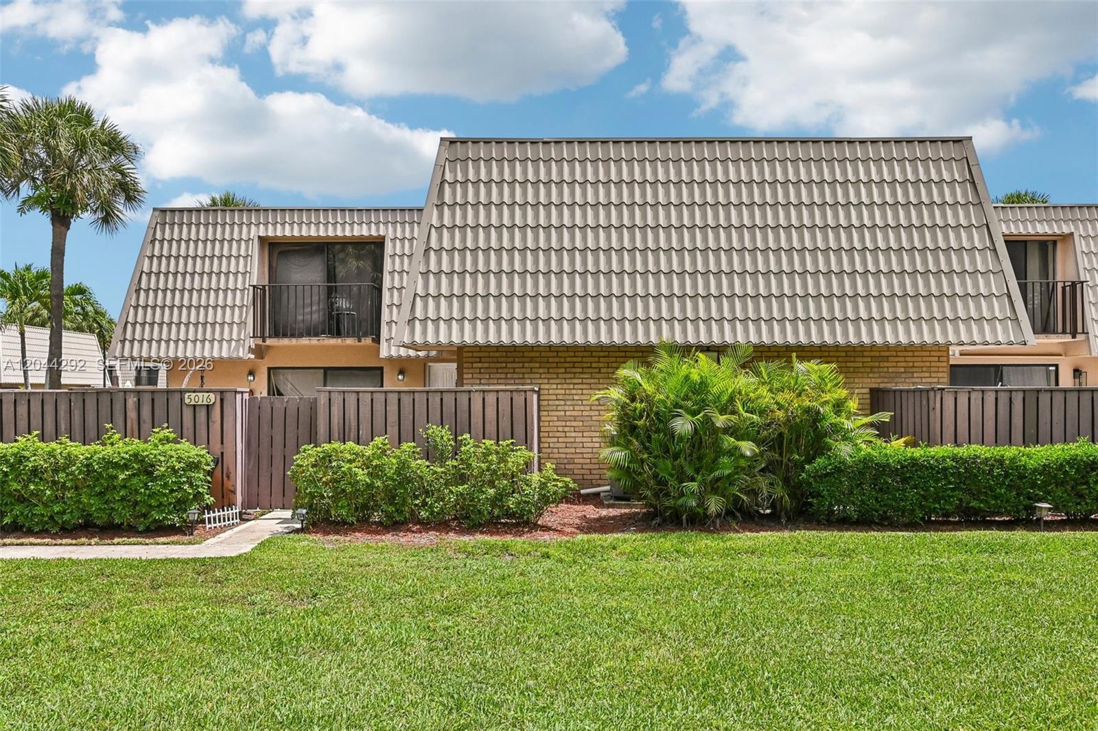 5016 50th Way, West Palm Beach FL 33409 photo 2