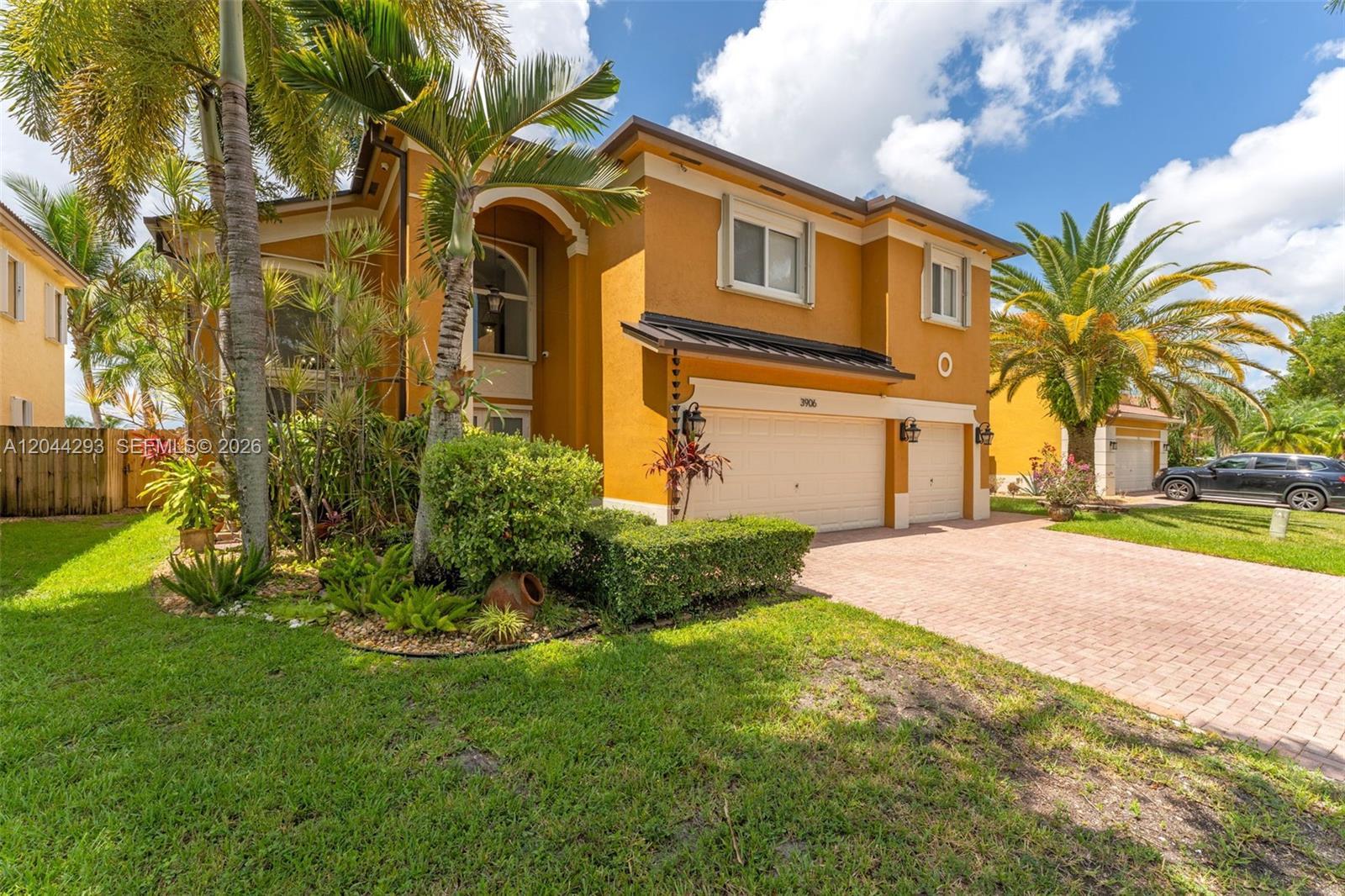 3906 NE 20th St, Homestead FL 33033 photo 2