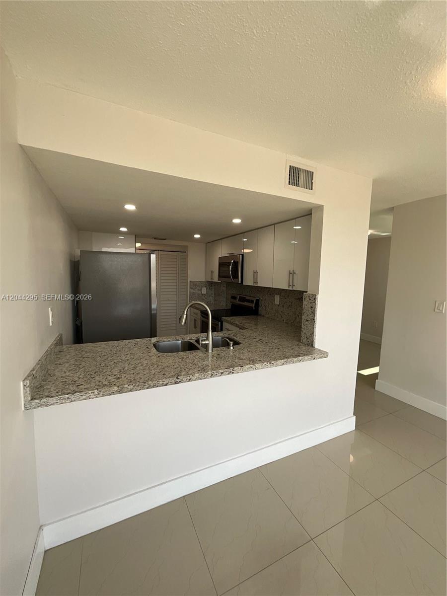 9441 SW 4th St # 214, Miami FL 33174 photo 2