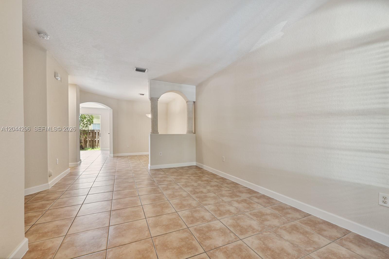 1452 SE 25th Ave, Homestead FL 33035 photo 3