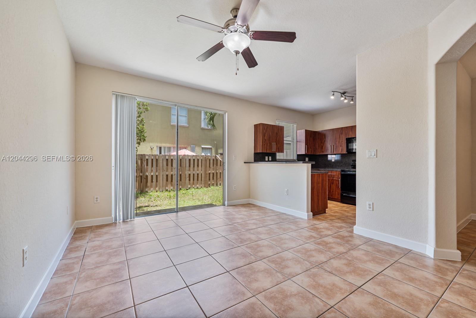 1452 SE 25th Ave, Homestead FL 33035 photo 4