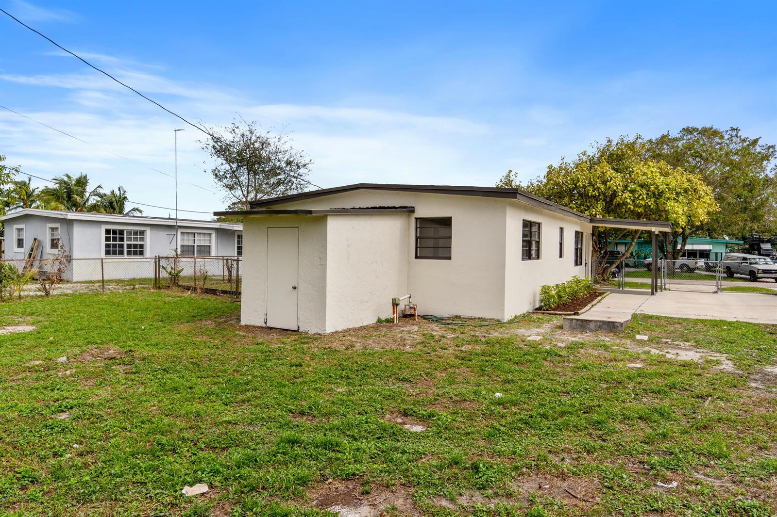 2415 Lewis Road, West Palm Beach FL 33415 photo 4