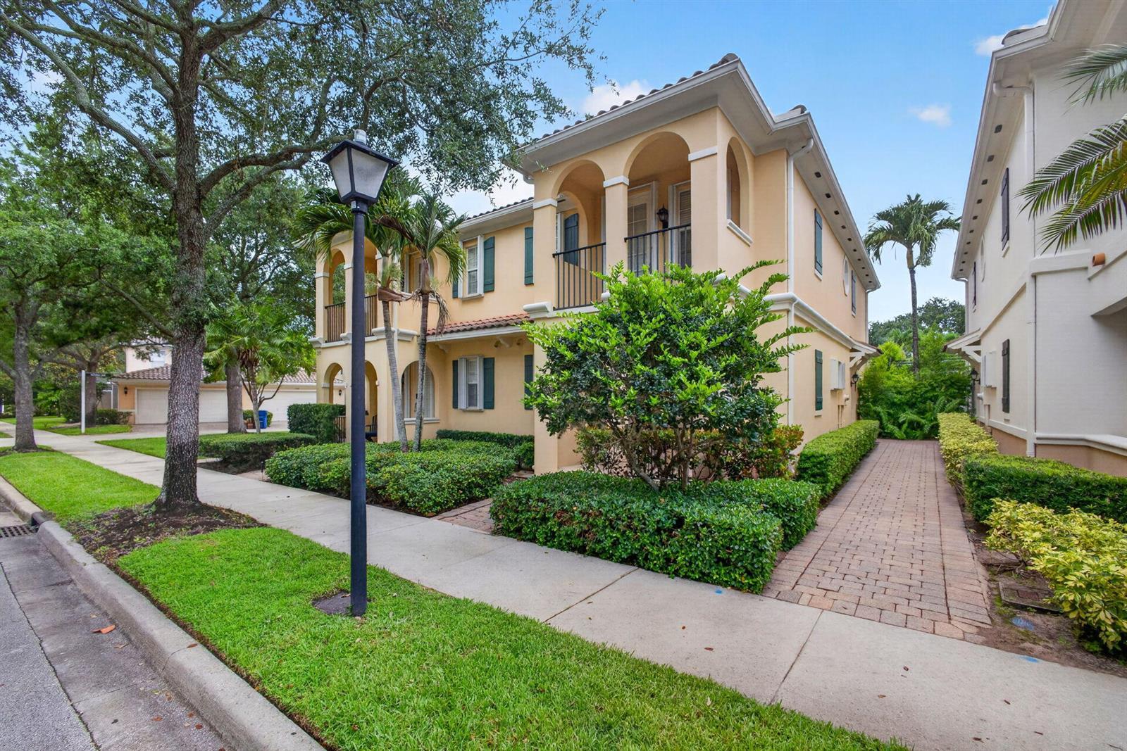 213 Barcelona Drive, Jupiter FL 33458 photo 3