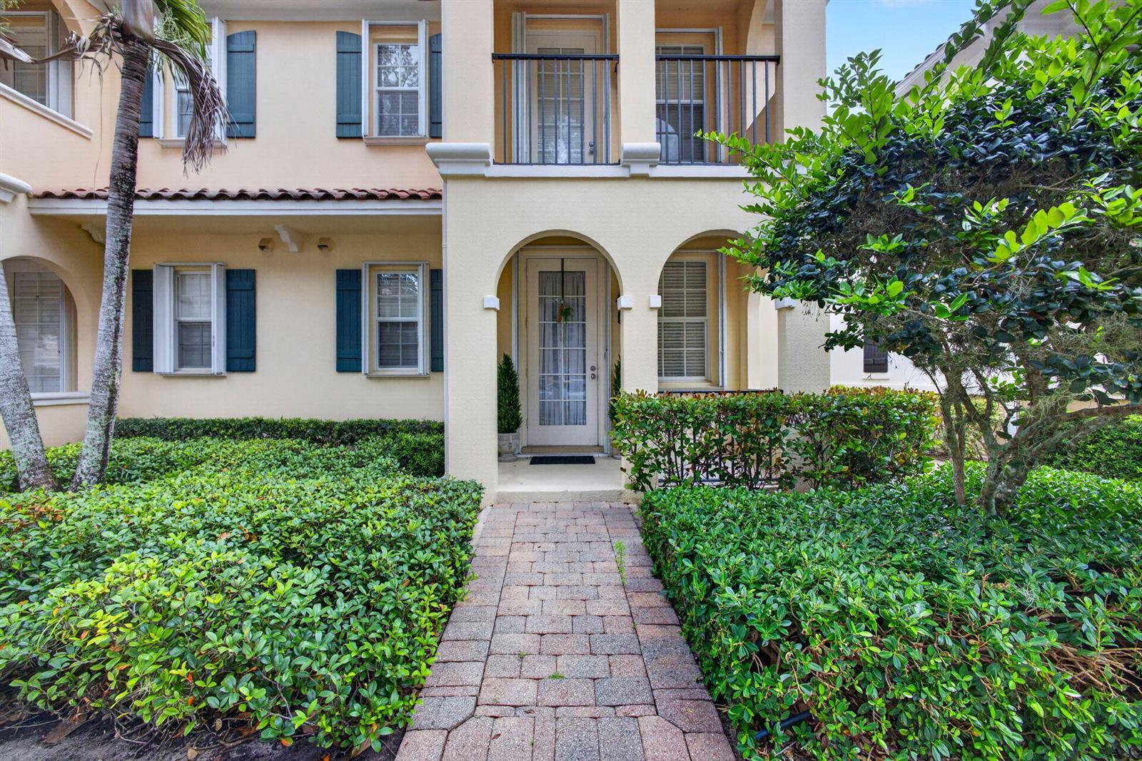 213 Barcelona Drive, Jupiter FL 33458 photo 4