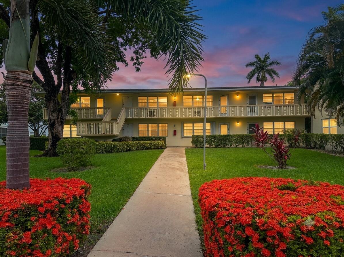 361 Windsor P, West Palm Beach FL 33417