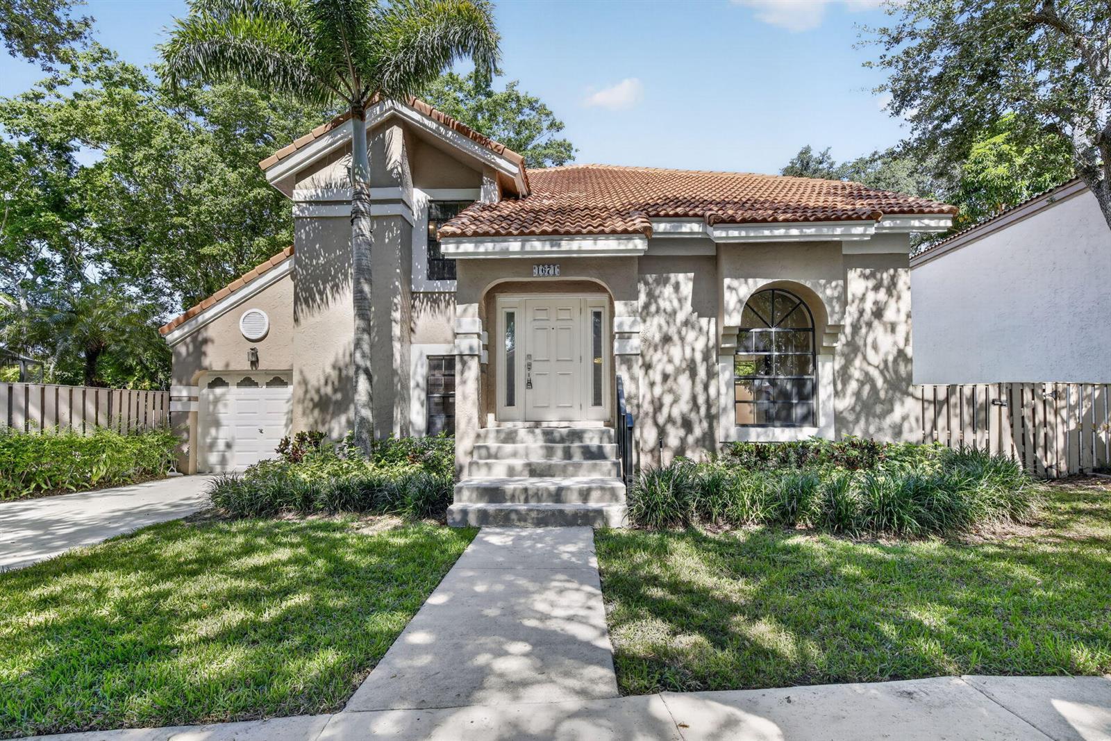 1671 NW 107th Lane, Plantation FL 33322