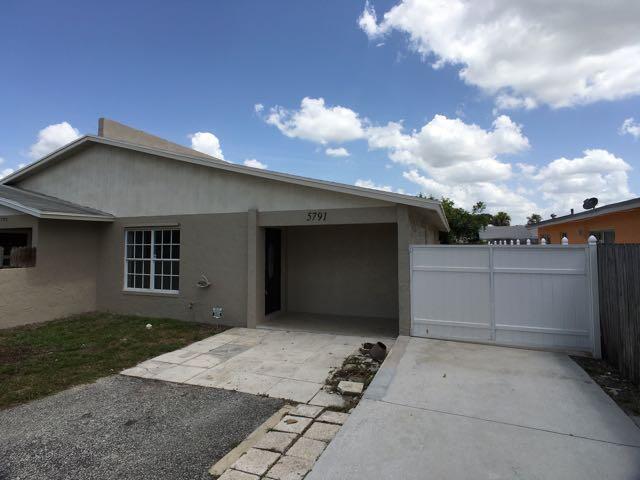 5791 S Rue Road, West Palm Beach FL 33415