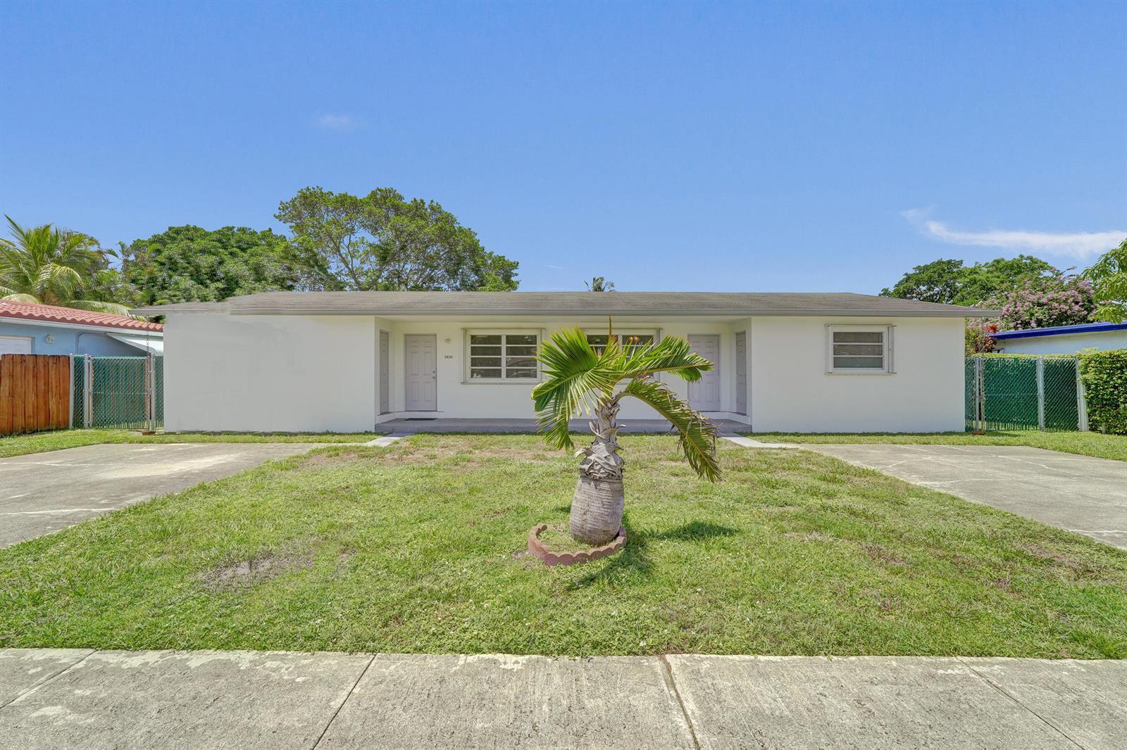 5830 Garfield Street, Hollywood FL 33021