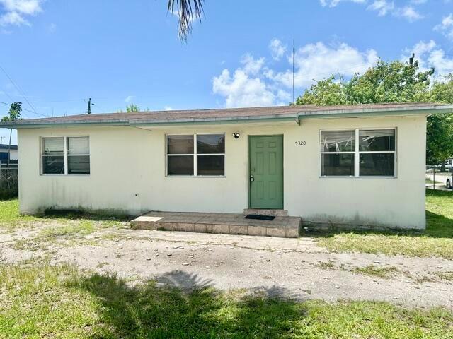 5320 SW 25th Court, West Park FL 33023 photo 2