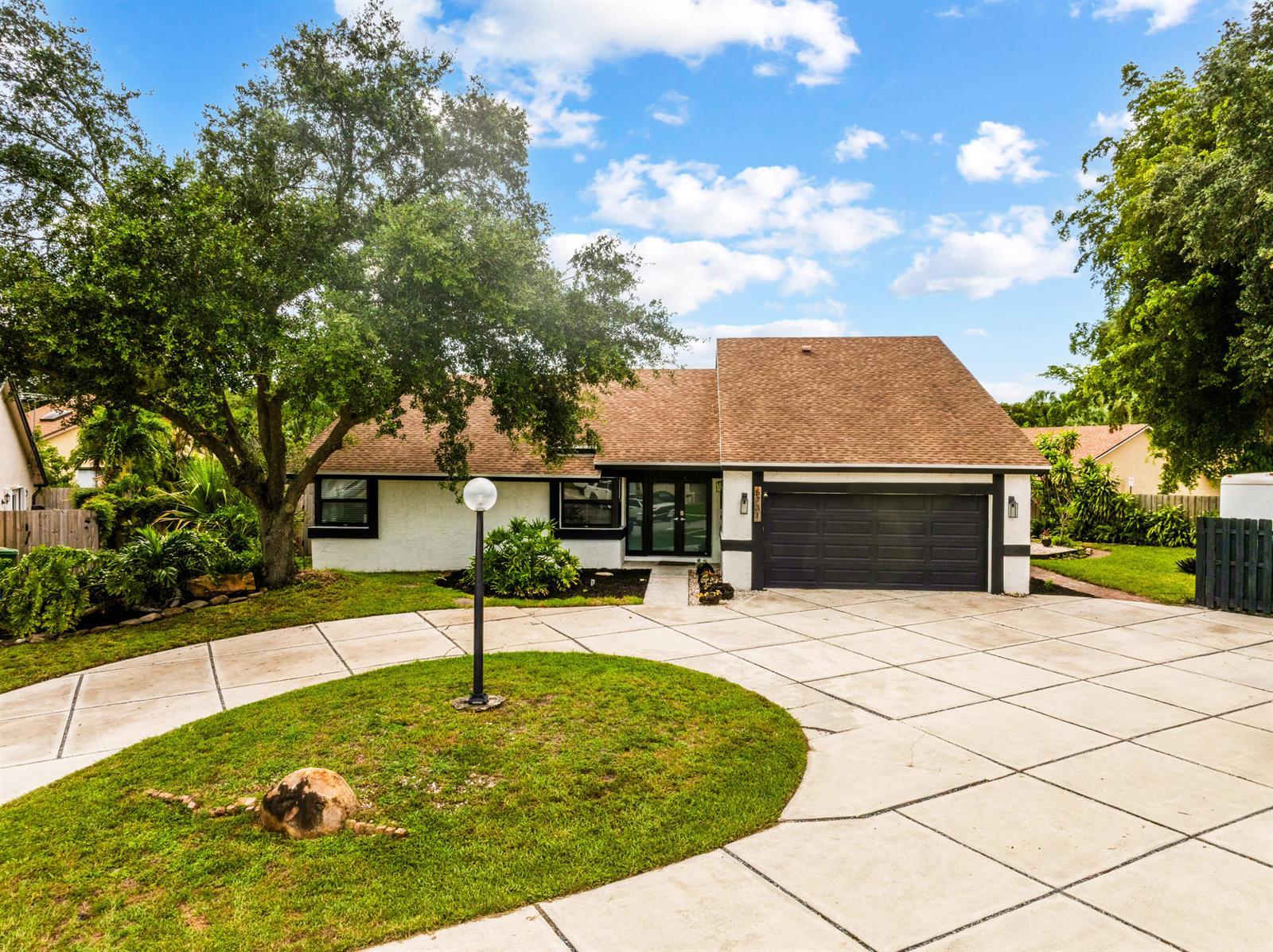 5731 NW 54th Way, Tamarac FL 33319