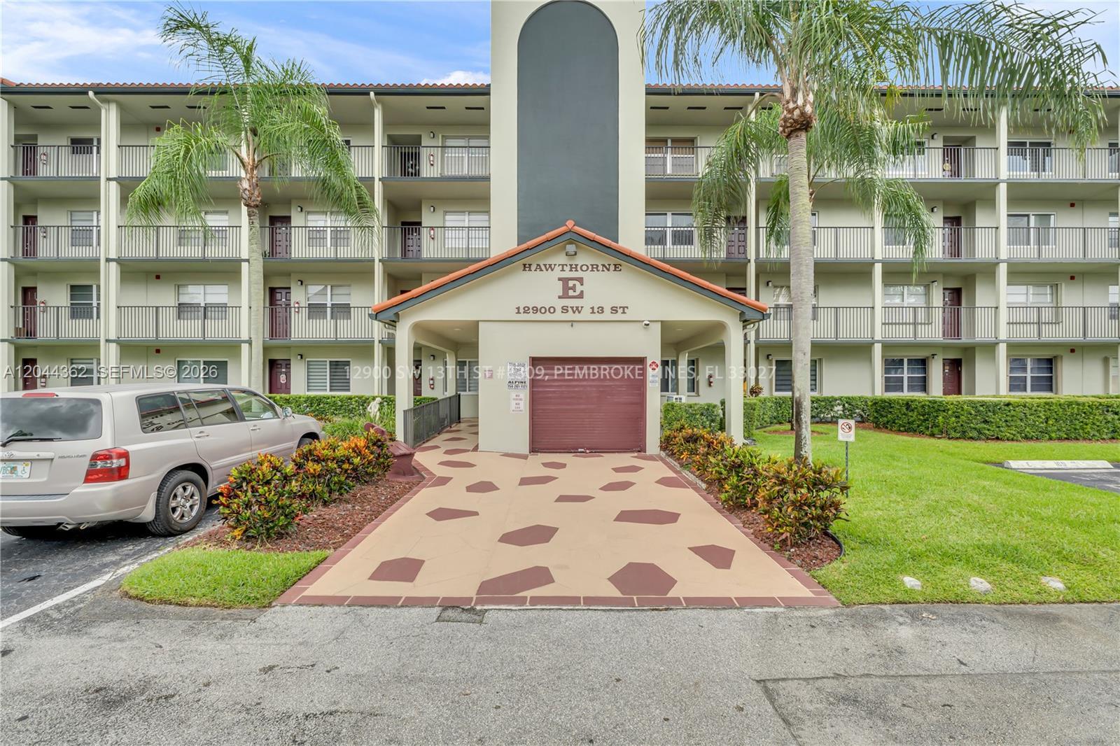 12900 SW 13th St # 309E, Pembroke Pines FL 33027 photo 2