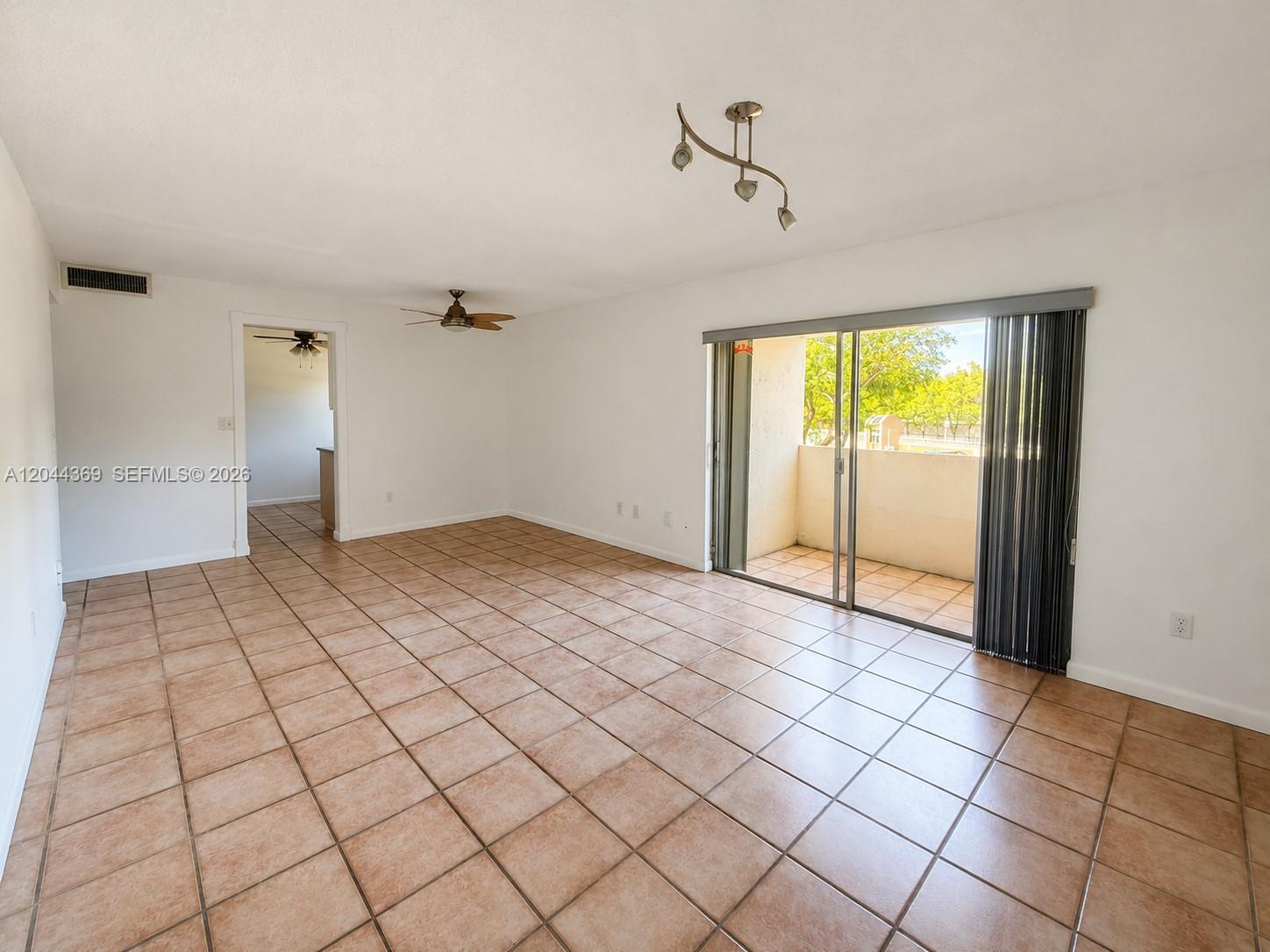 7705 SW 86th St # 213, Miami FL 33143 photo 2