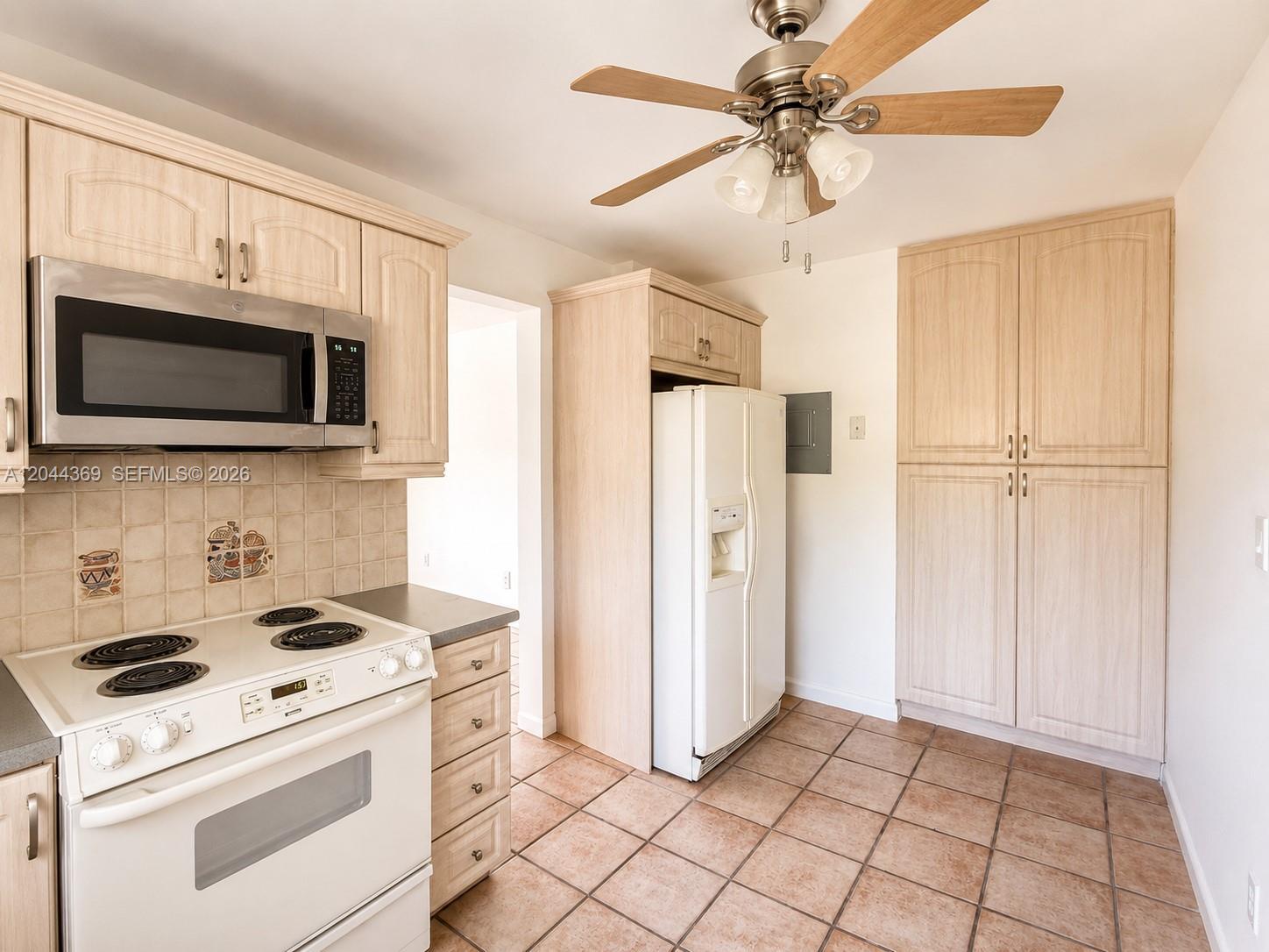 7705 SW 86th St # 213, Miami FL 33143 photo 4