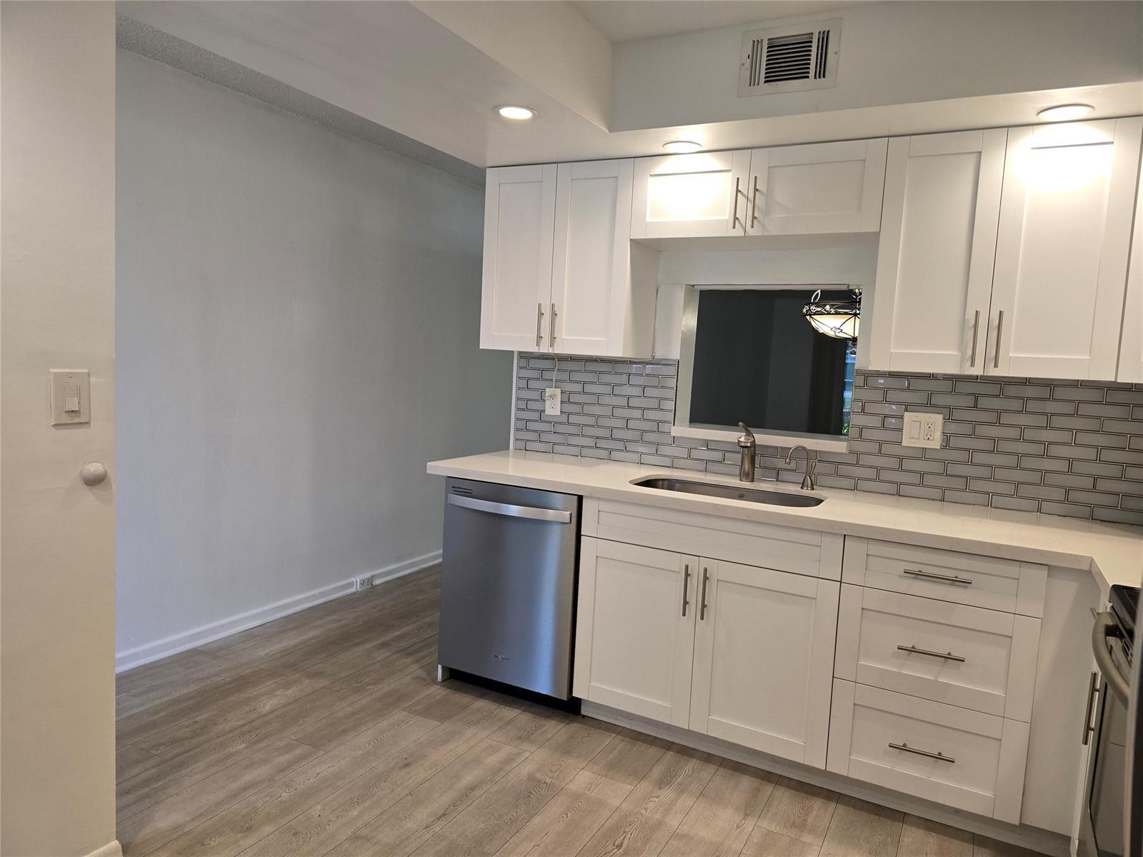 2103 Lucaya Bend # C1, Coconut Creek FL 33066 photo 4