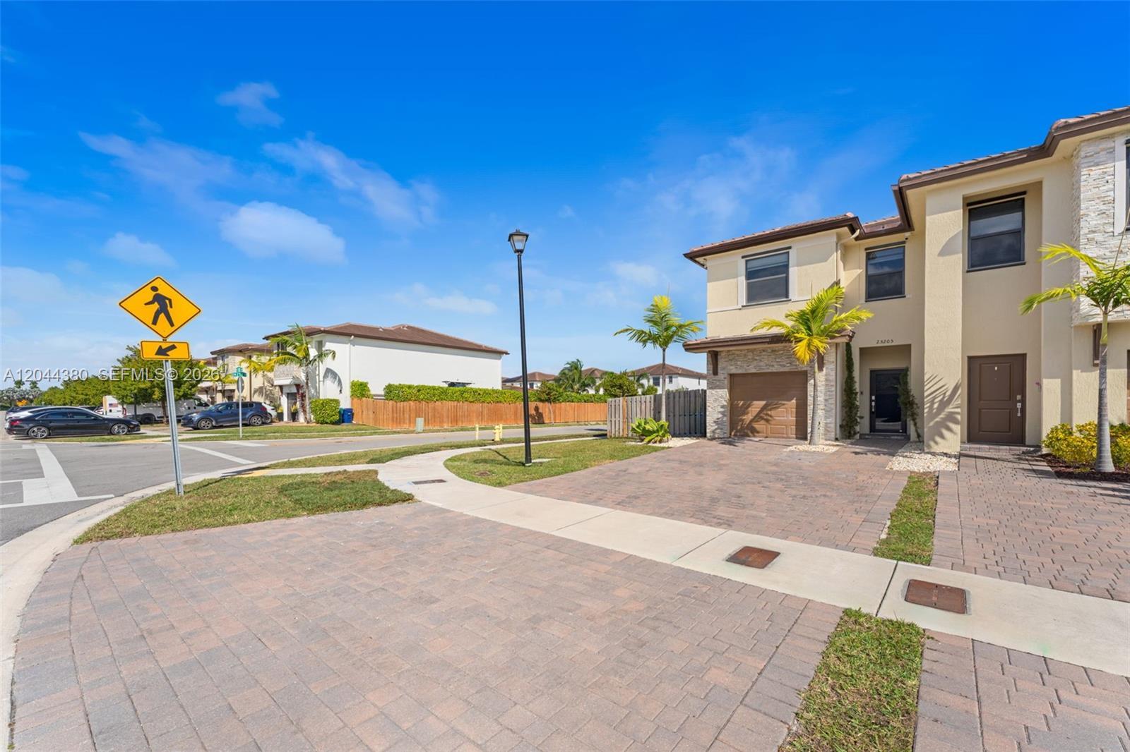 25205 SW 108th Ave, Homestead FL 33032 photo 2