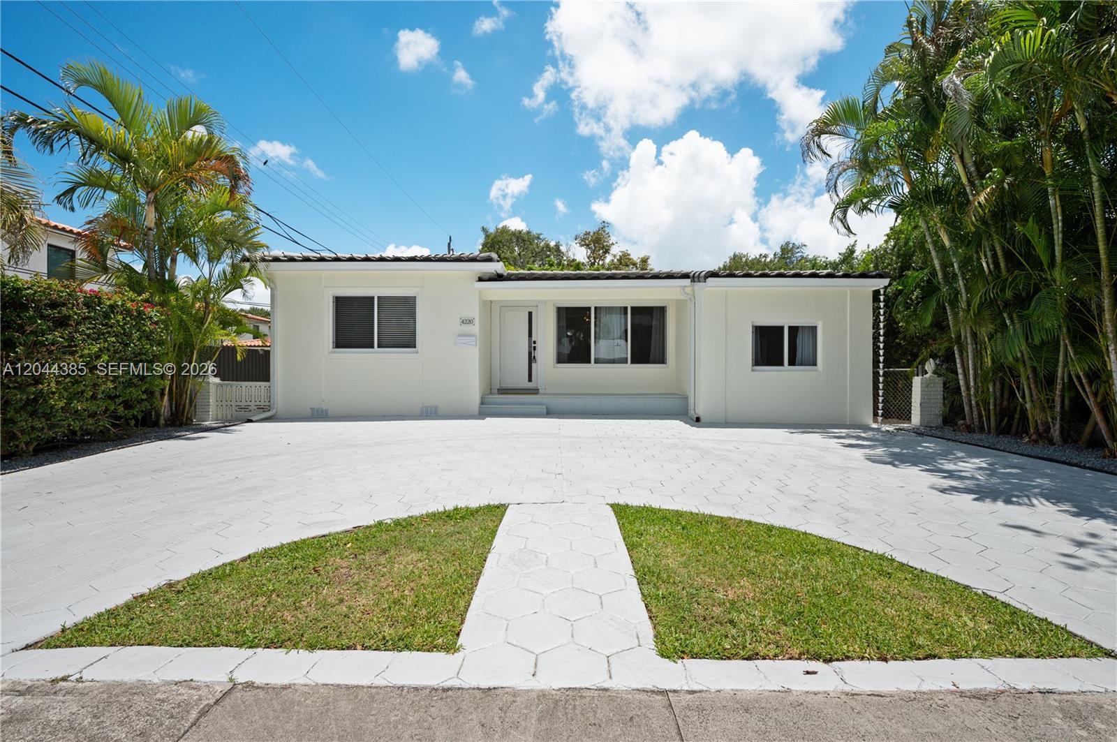 4220 SW 14th St # 4220, Miami FL 33134