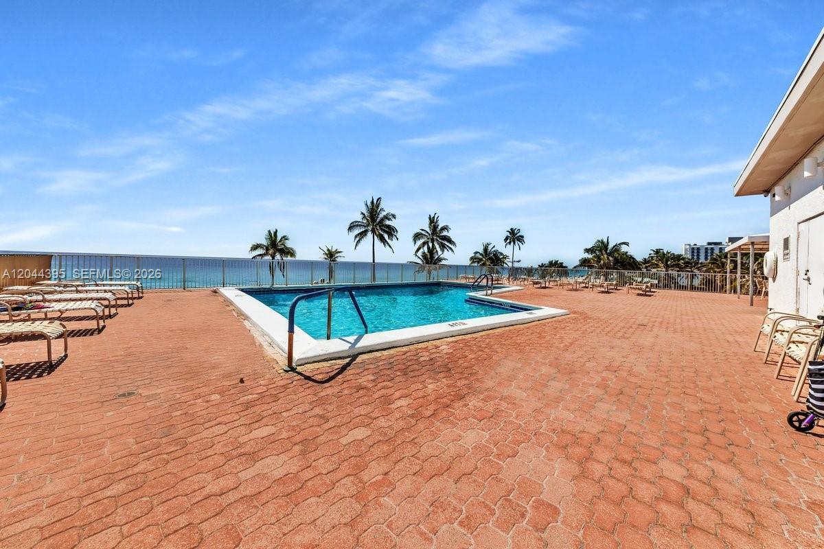 3111 N Ocean Dr # 904, Hollywood FL 33019 photo 2