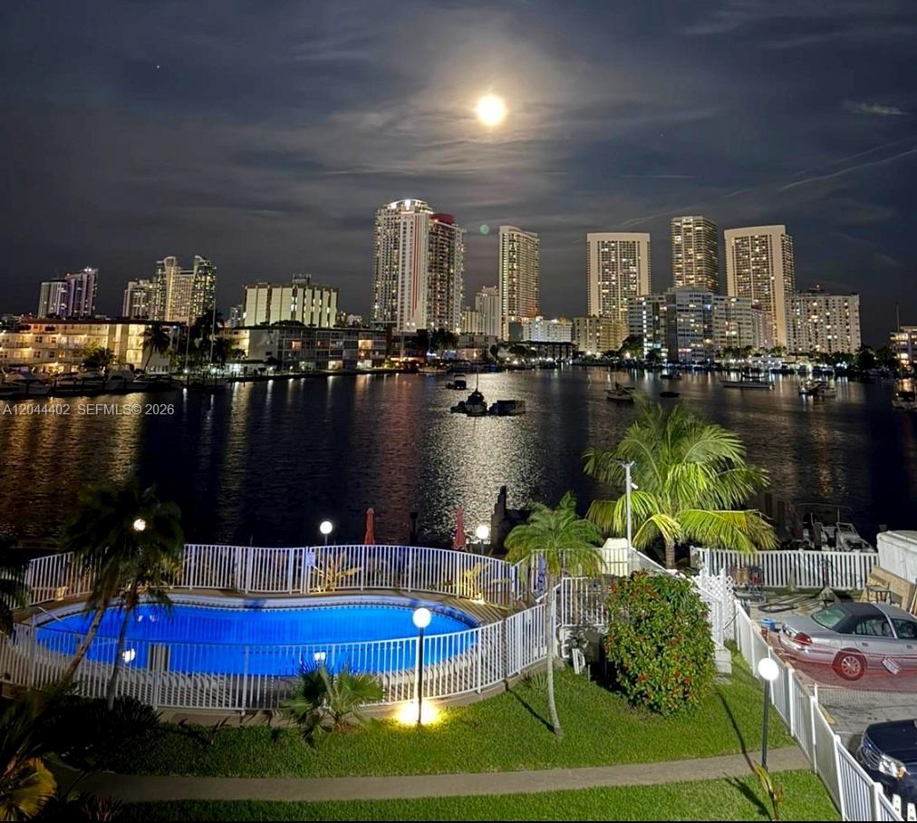 450 GOLDEN ISLES DR # 2H, Hallandale Beach FL 33009