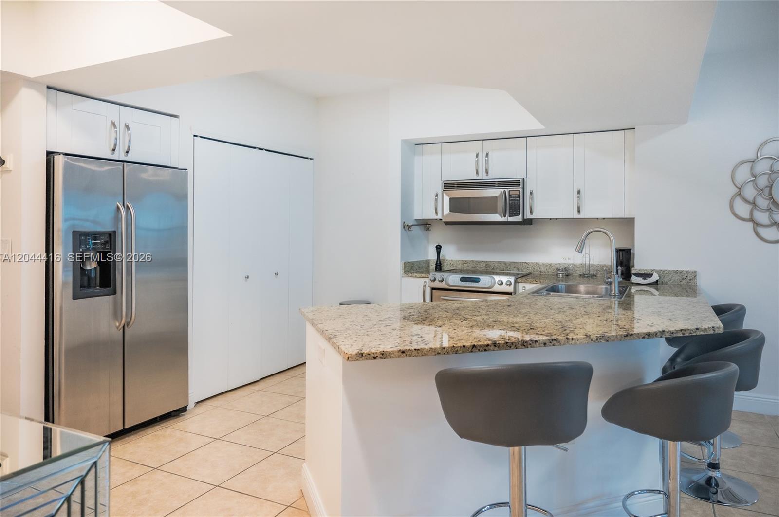 19900 E Country Club Dr # 318, Aventura FL 33180 photo 5