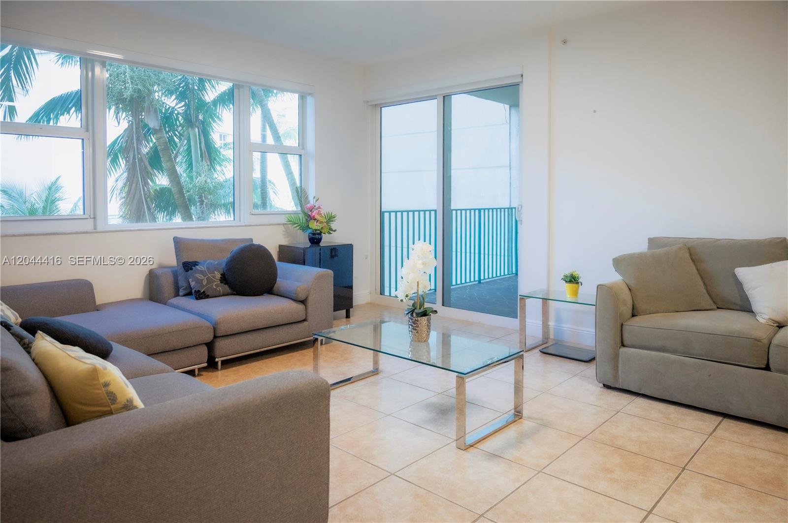 19900 E Country Club Dr # 318, Aventura FL 33180 photo 4