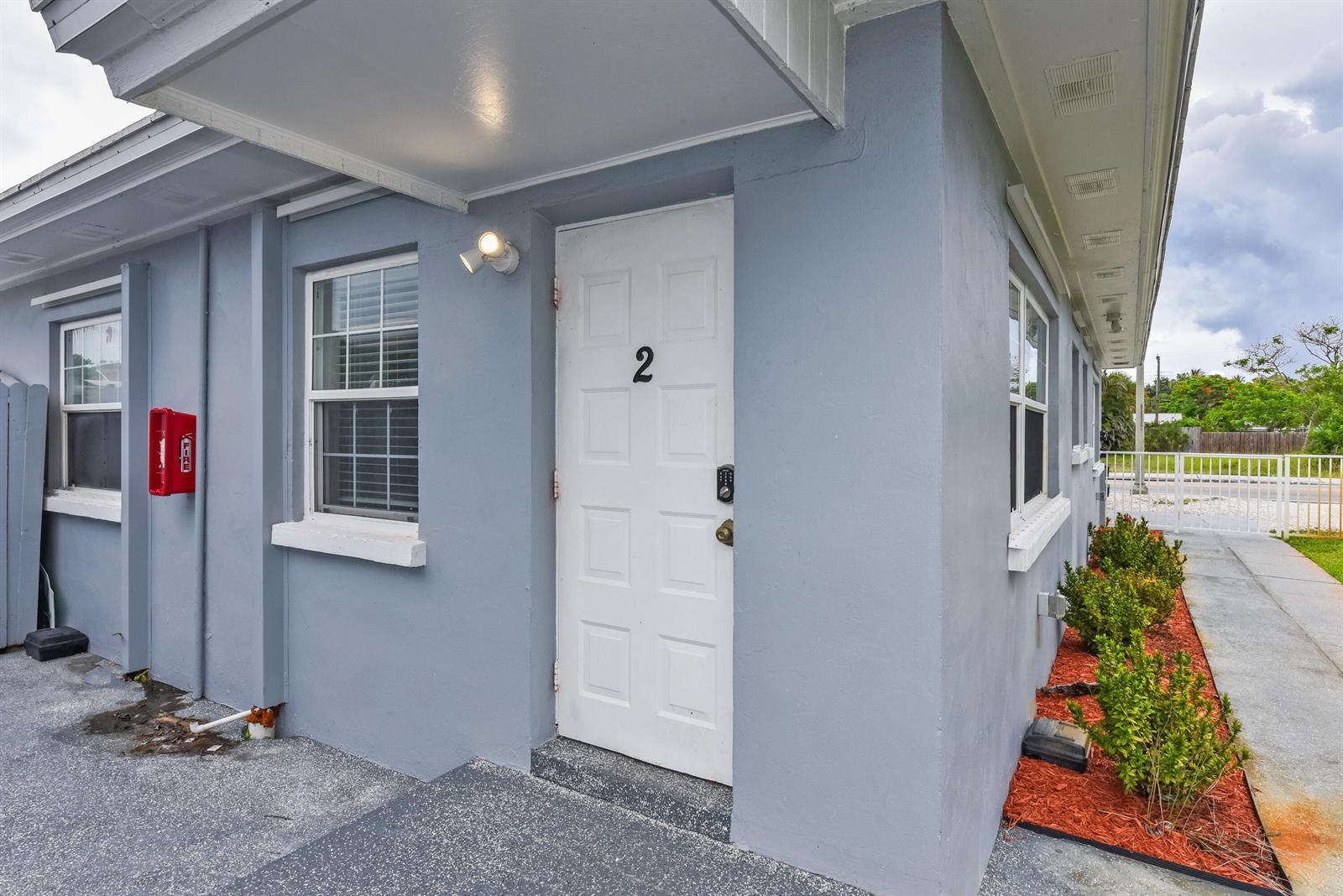 1001 S Federal Highway # 2, FL 33460