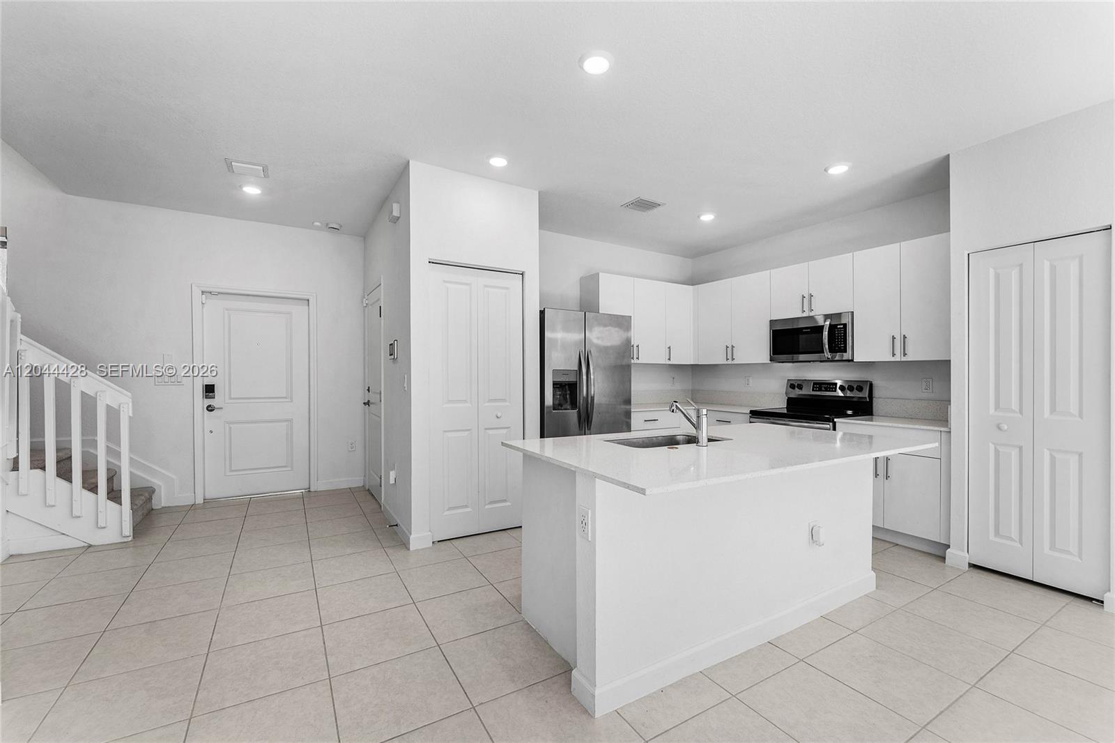 4669 NW 118th Ave, Coral Springs FL 33076 photo 4