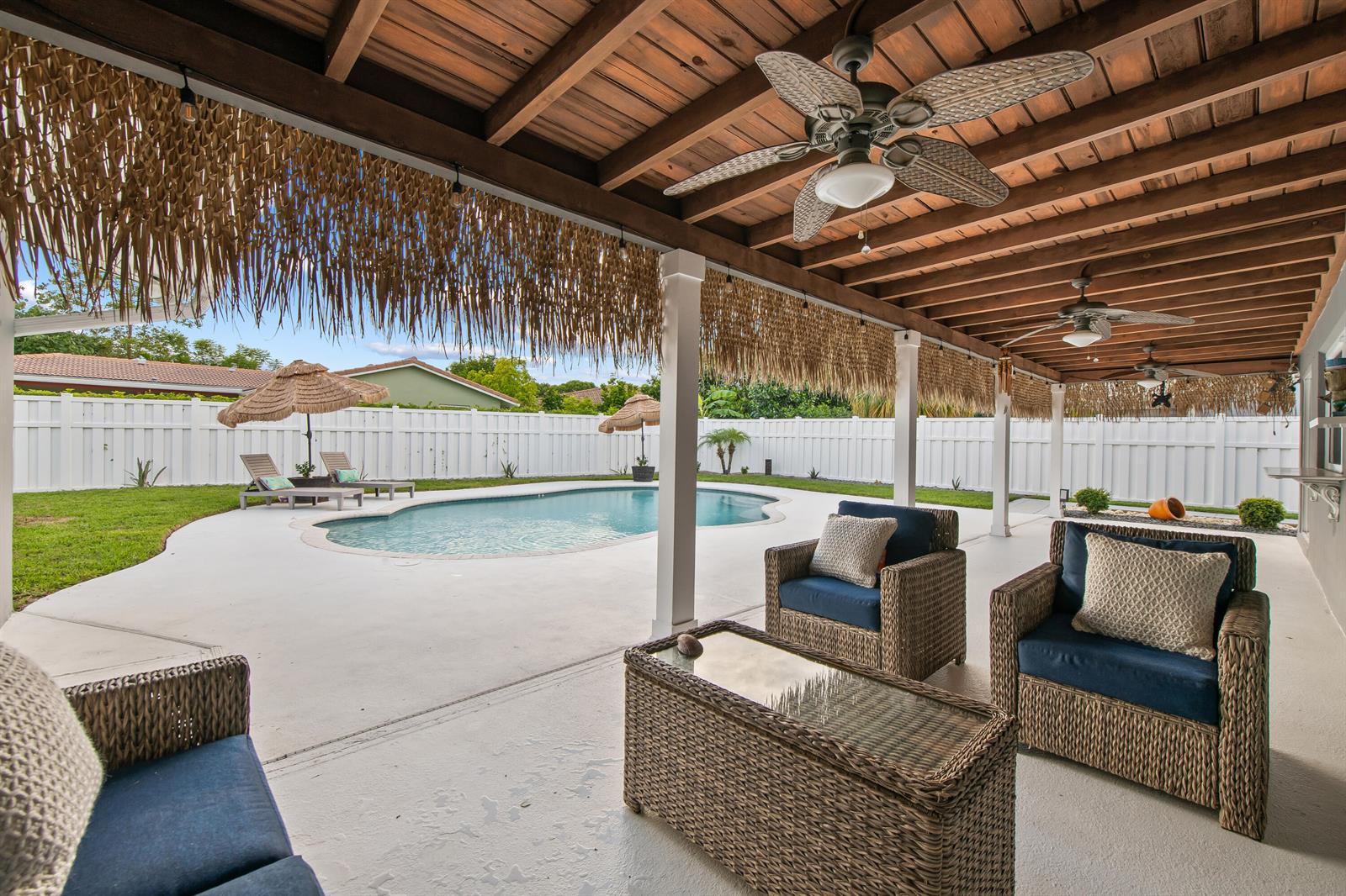 8552 Shadow Wood Boulevard, Coral Springs FL 33071 photo 3
