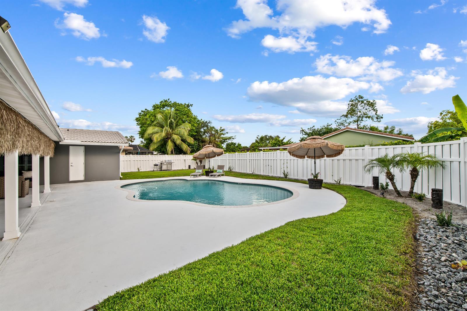 8552 Shadow Wood Boulevard, Coral Springs FL 33071