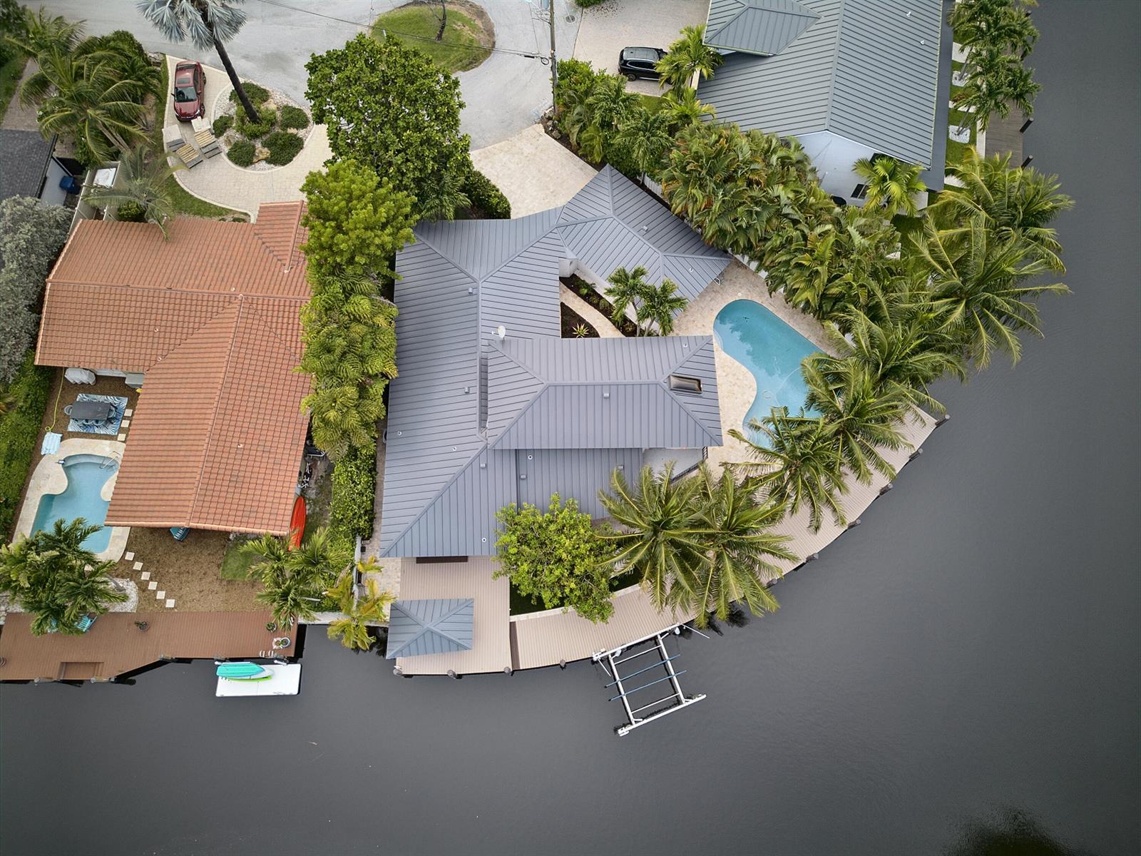 2056 NE 21st Court, Wilton Manors FL 33305 photo 3