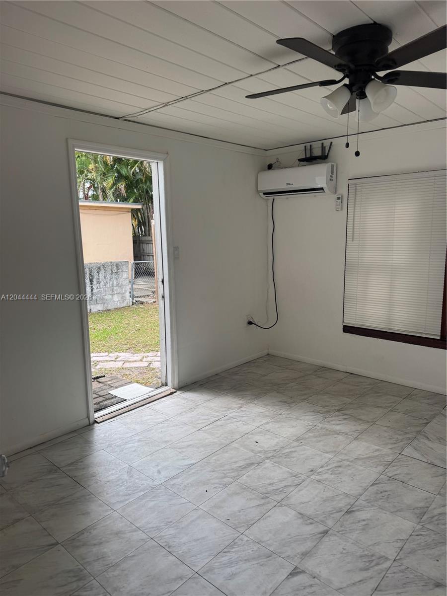 3271 (REAR 1-bedroom) NW 15th St, Miami FL 33125 photo 3