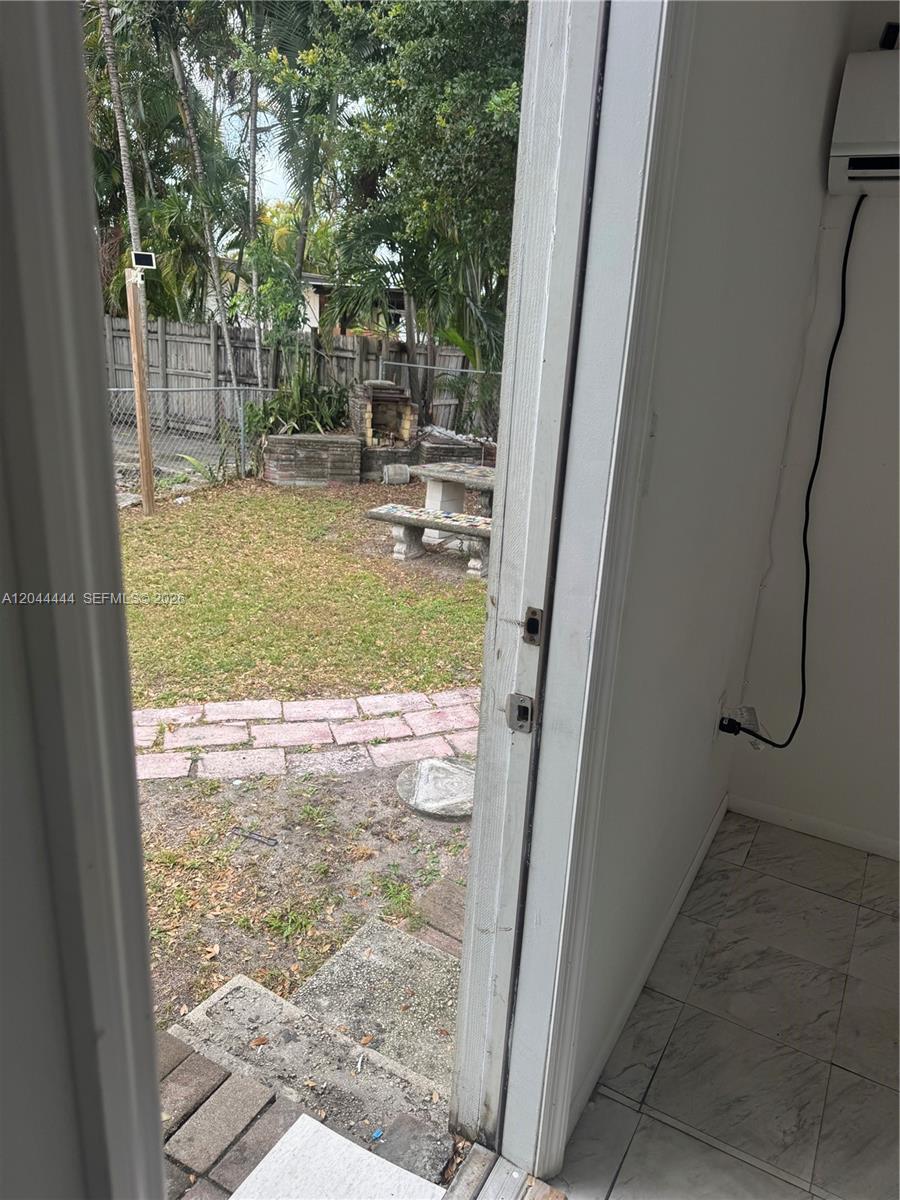 3271 (REAR 1-bedroom) NW 15th St, Miami FL 33125 photo 4