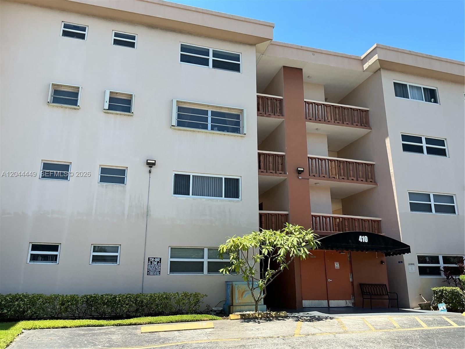 410 SE 2nd St # 307, Hallandale Beach FL 33009 photo 2