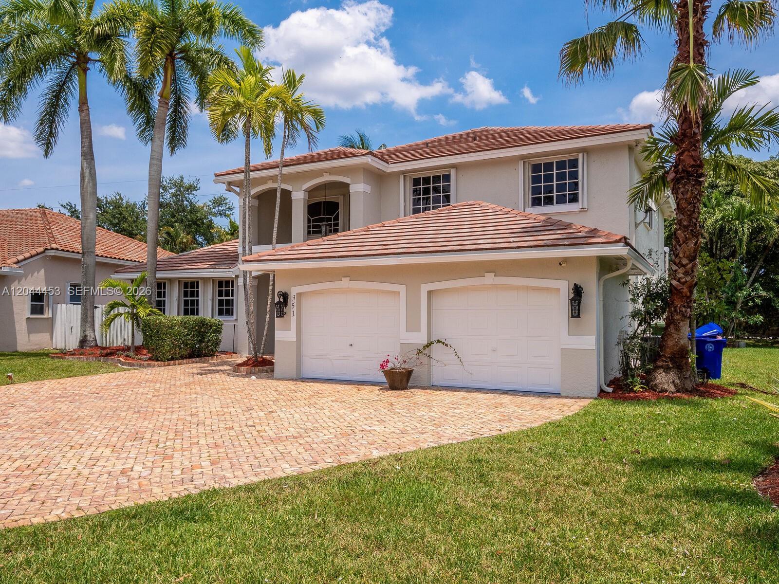 351 SW 184th Ter, Pembroke Pines FL 33029 photo 4