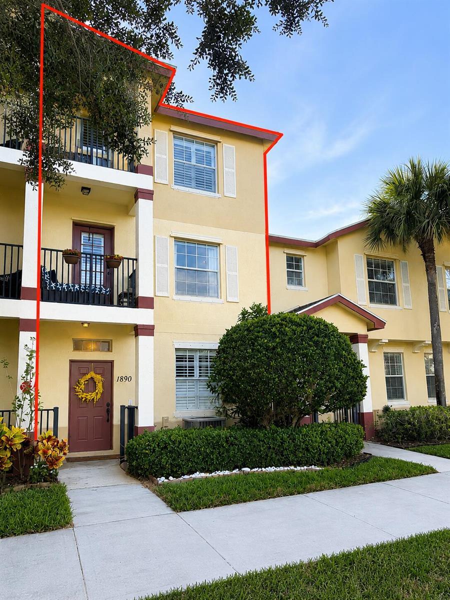 1890 SE Interlachen Drive, Port St. Lucie FL 34952 photo 2