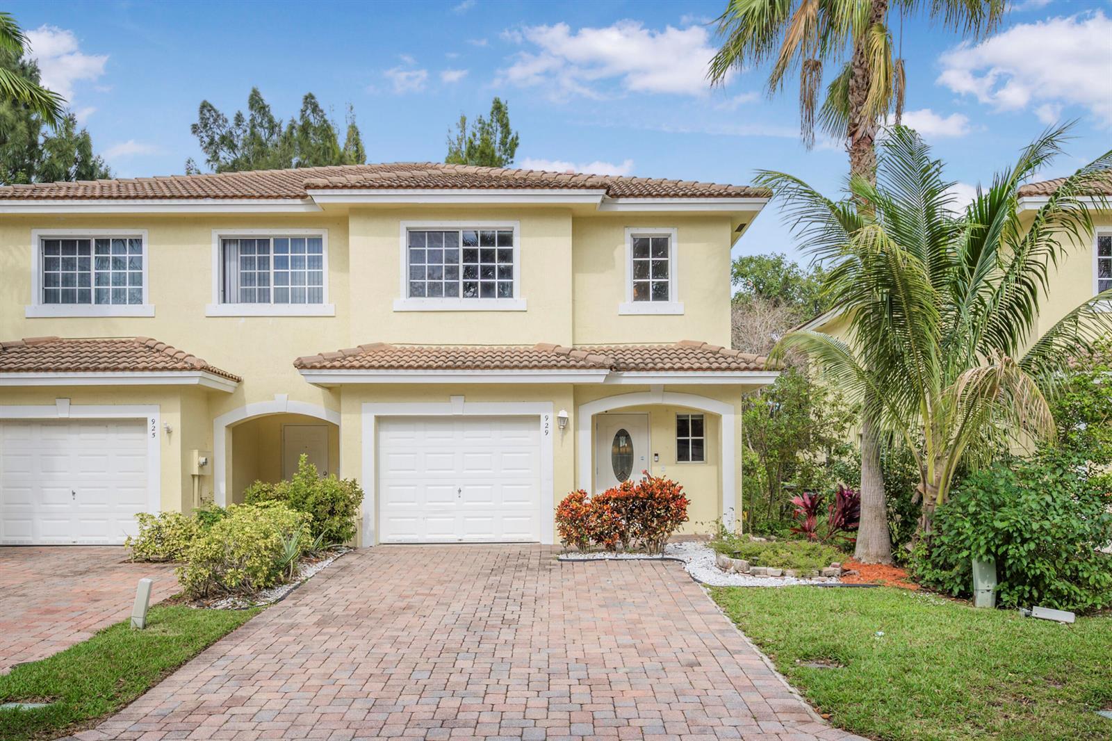 929 Imperial Lake Road, FL 33413