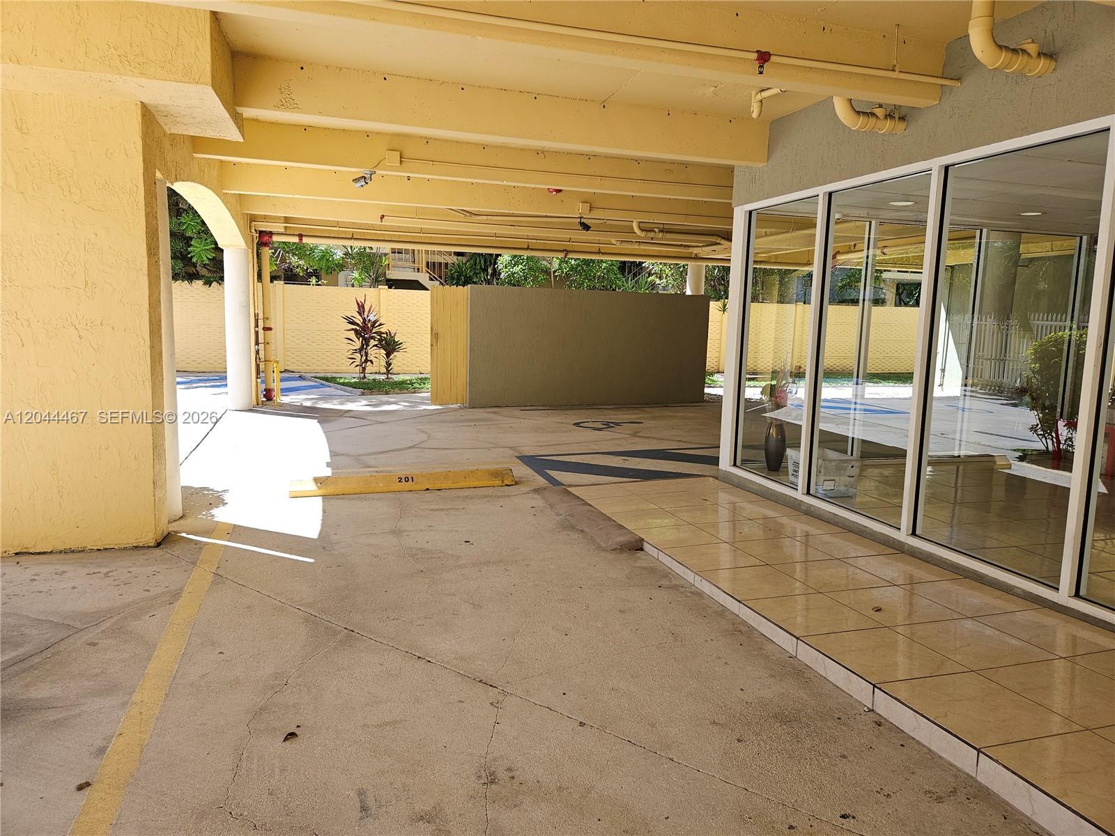 437 SW 7th St # 201, Miami FL 33130 photo 5