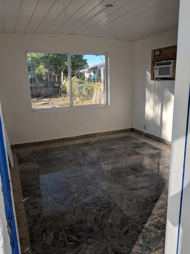 1102 James Road, Lake Worth FL 33462 photo 4