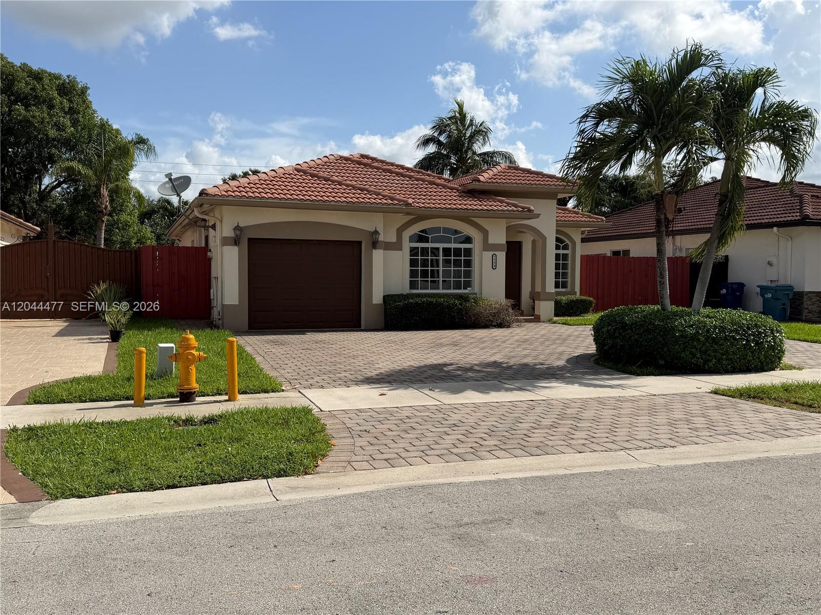 7753 NW 201st Ter, Hialeah FL 33015 photo 3