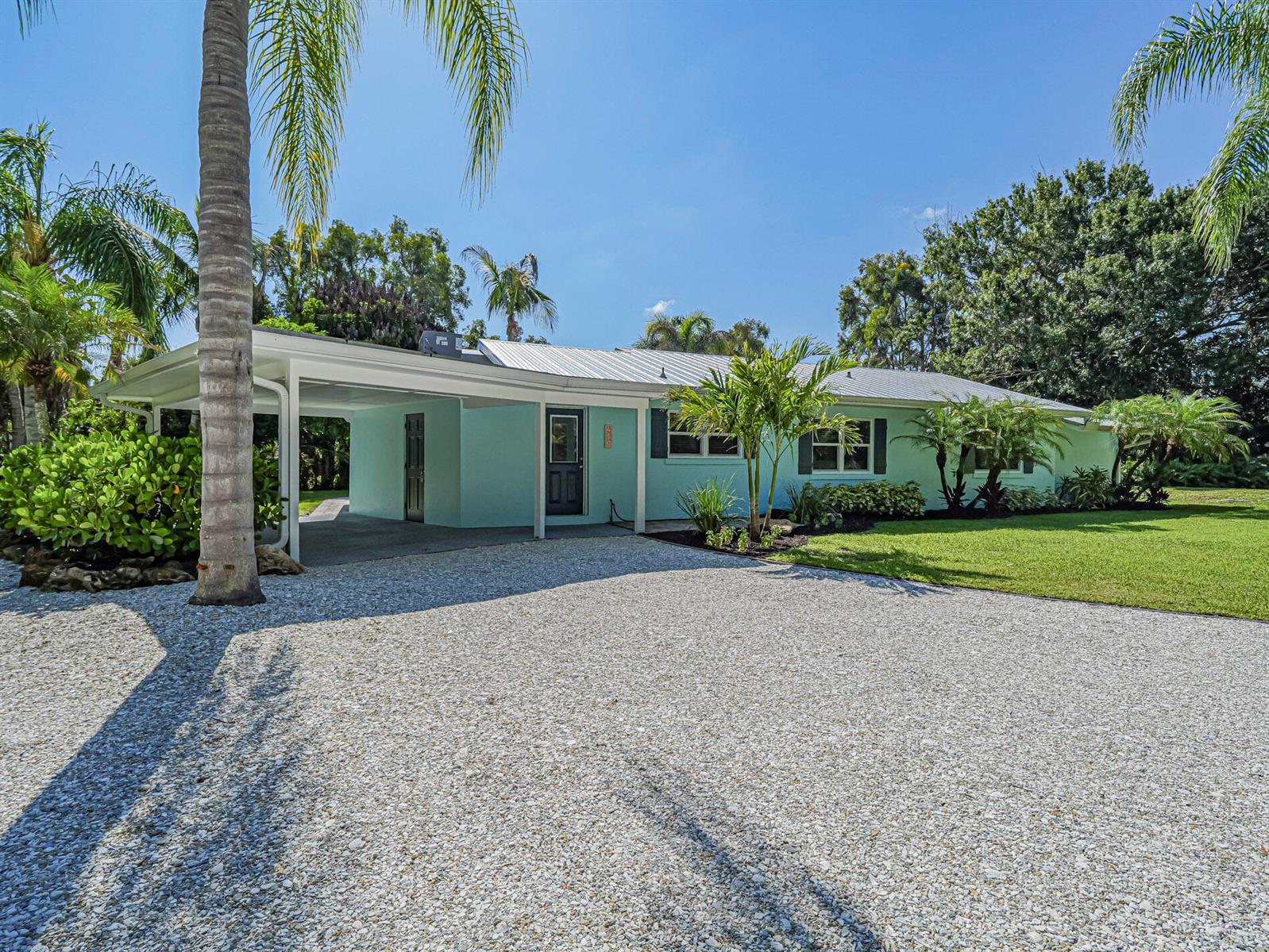 450 28th Court, Vero Beach FL 32968